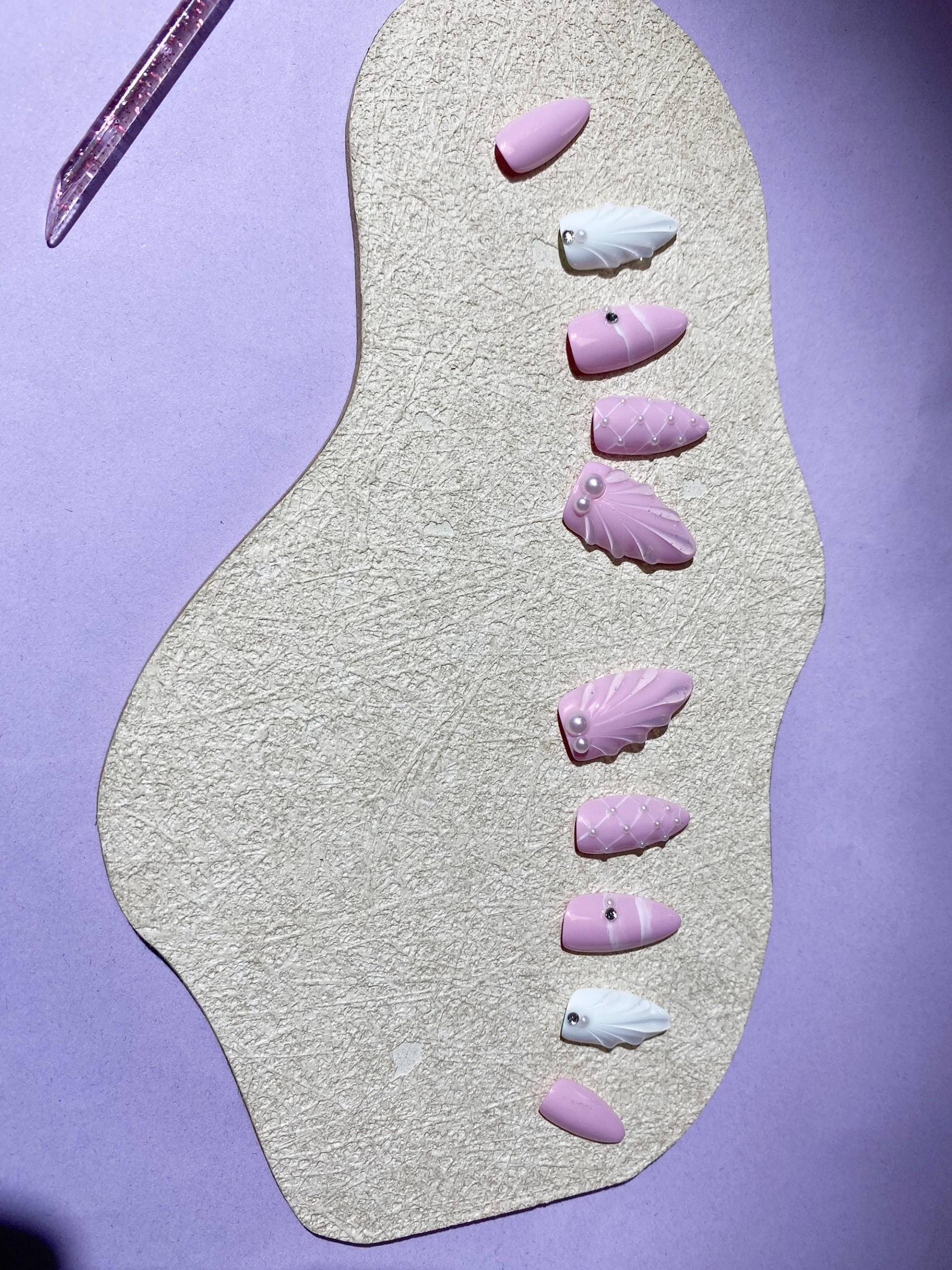 Summer Floral Bloom Purple Pink Press On Nails Short Almond Nails/Floral Nails/Flower Nails/Spring Nails/Holiday Nails/Birthday Summer Floral Bloom Purple Pink Press On Nails Short Almond Nails/Floral Nails/Flower Nails/Spring Nails/Holiday Nails/Birthday von Etsy - Glueckhaus