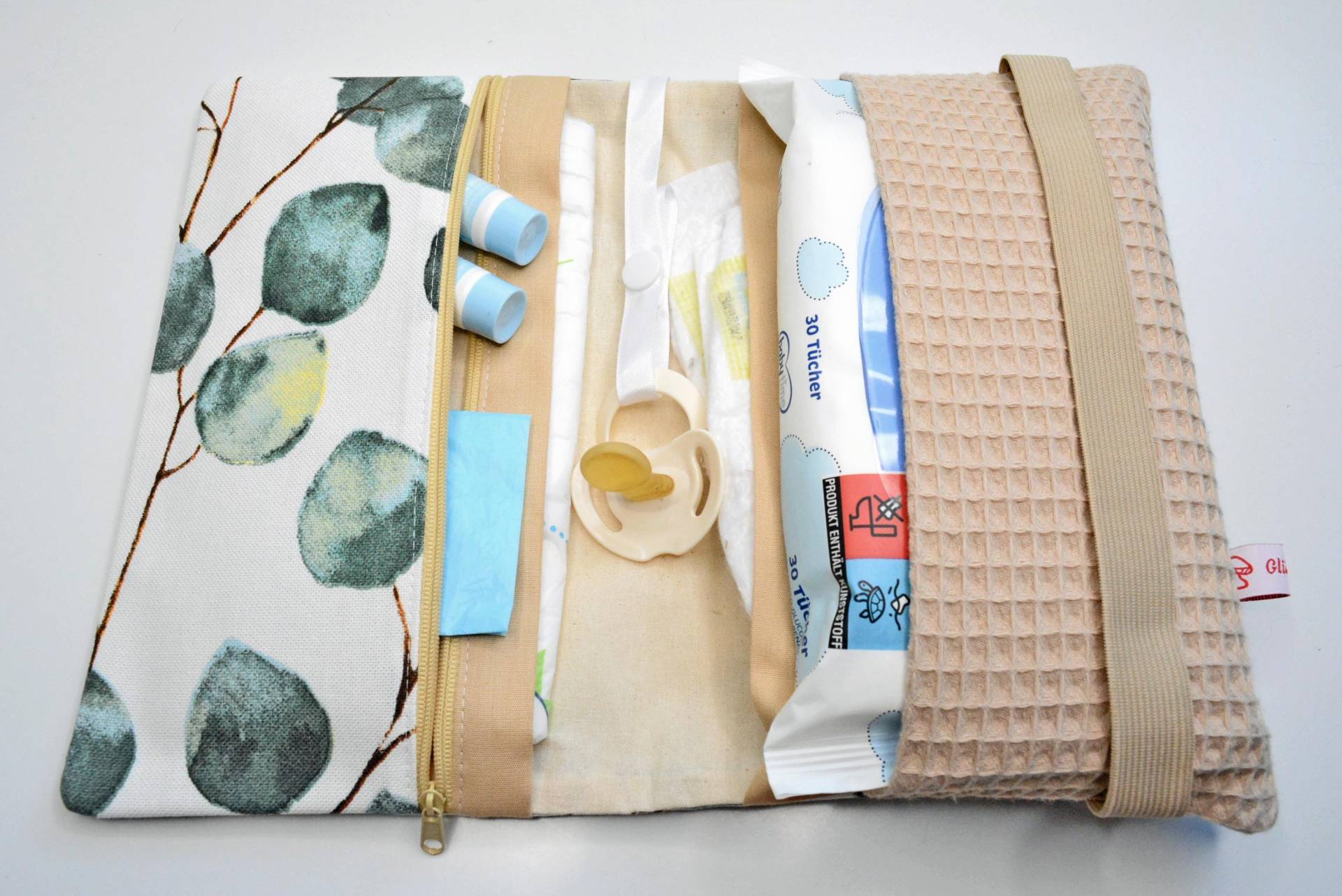 Windeltasche Mit Wickelunterlage von Etsy - Glueckspilzig