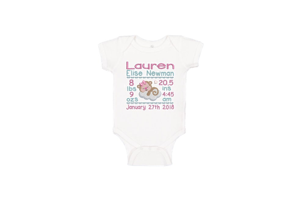 Geburtsanzeige - Personalisierter Babybody Oder Spucktuch Junge Mädchen Grösse 6-24 Monate Geburtsanzeige - Personalisierter Babybody Oder Spucktuch Junge Mädchen Grösse 6-24 Monate von Etsy - GoldenLaneEmbroidery