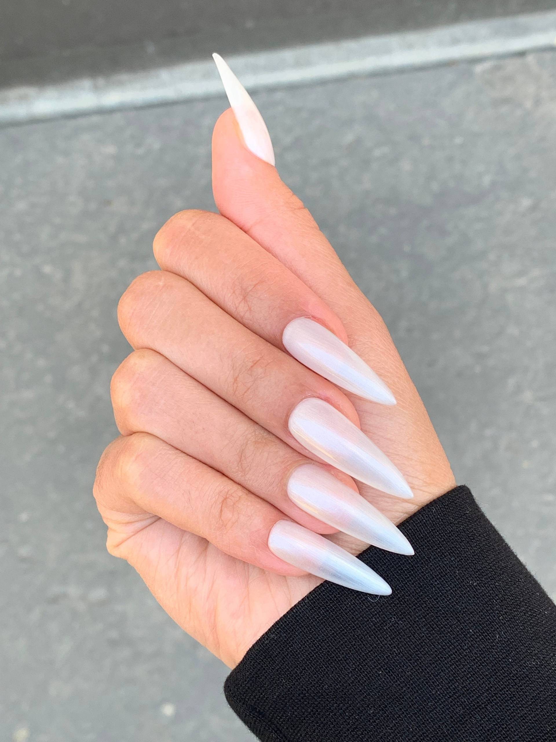 Kyoto Perle | Opi Perlmuttweiß Handarbeit Drücken Sie Auf Die Nägel von Etsy - GoldenThirtyNails