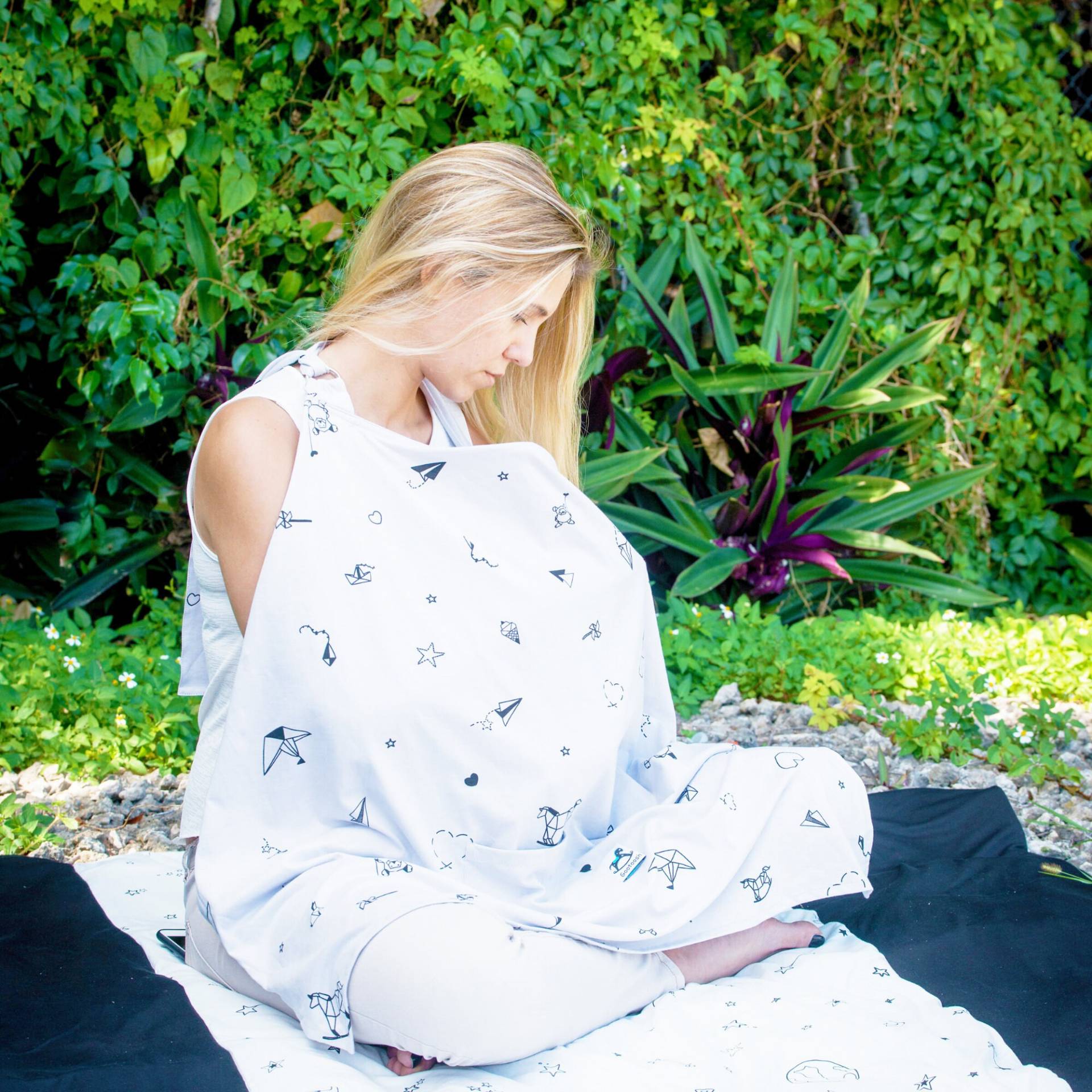 Verstellbarer Stillponcho Mit Beutel Aus Bio Baumwolle Verstellbarer Stillponcho Mit Beutel Aus Bio Baumwolle von Etsy - Gootoosh