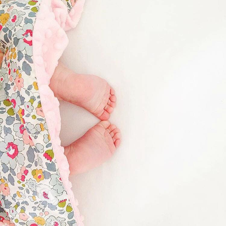 Liberty London Gefütterte Baby Decke Mit Minky Kuschel Weichem Stoff Liberty London Gefütterte Baby Decke Mit Minky Kuschel Weichem Stoff von Etsy - GraceJamesOnline