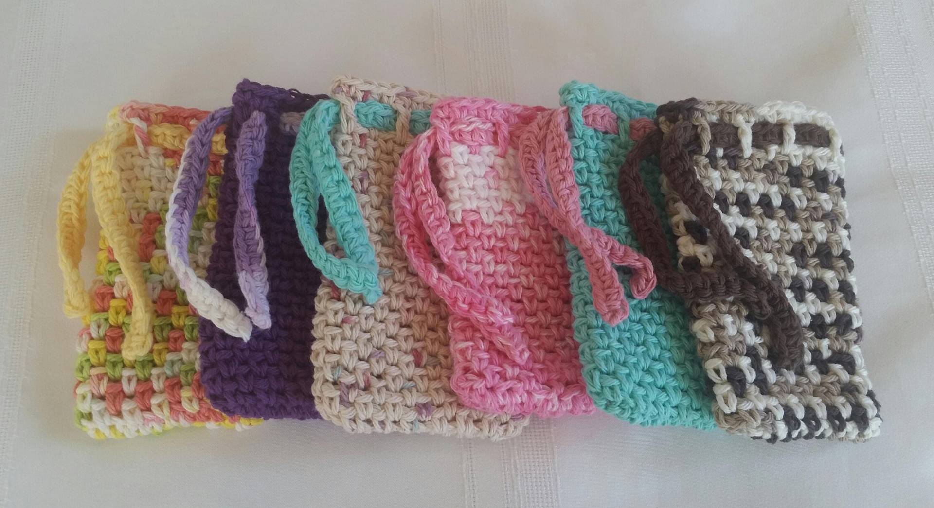 Häkeln Seife Saver, Baumwolle Häkeln Seifenhalter, Kleine Tasche, Münze Beutel, Geldbörse, Kordelzug Tasche Häkeln Seife Saver, Baumwolle Häkeln Seifenhalter, Kleine Tasche, Münze Beutel, Geldbörse, Kordelzug Tasche von Etsy - GrammysCustomCrochet