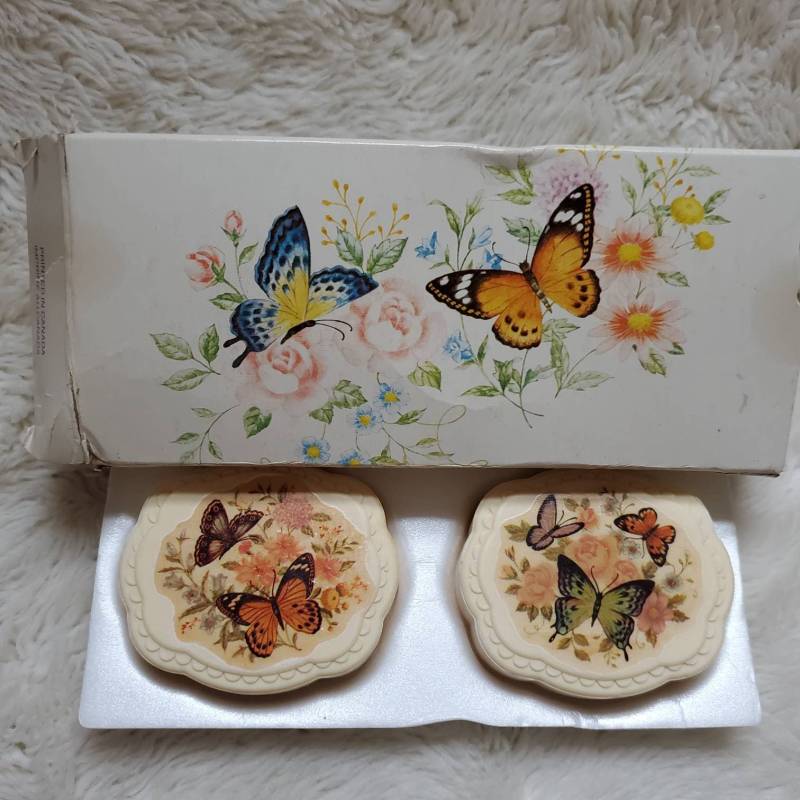 Vtg. Avon Seife. Schmetterlinge. Zwei Paket. Starker Duft von Etsy - GrandpaJohnsHouse