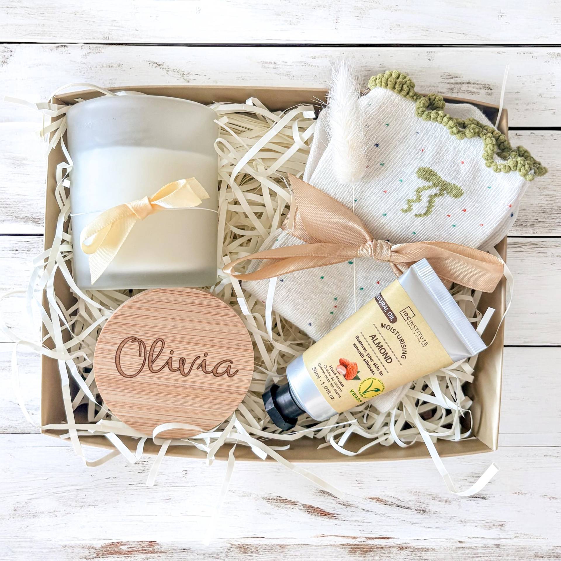 Geschenk Freundin Weihnachtsgeschenk Für Frau Wohlfühlset Mit Duftkerze Geschenkbox Personalisiert von Etsy - GravelloShop