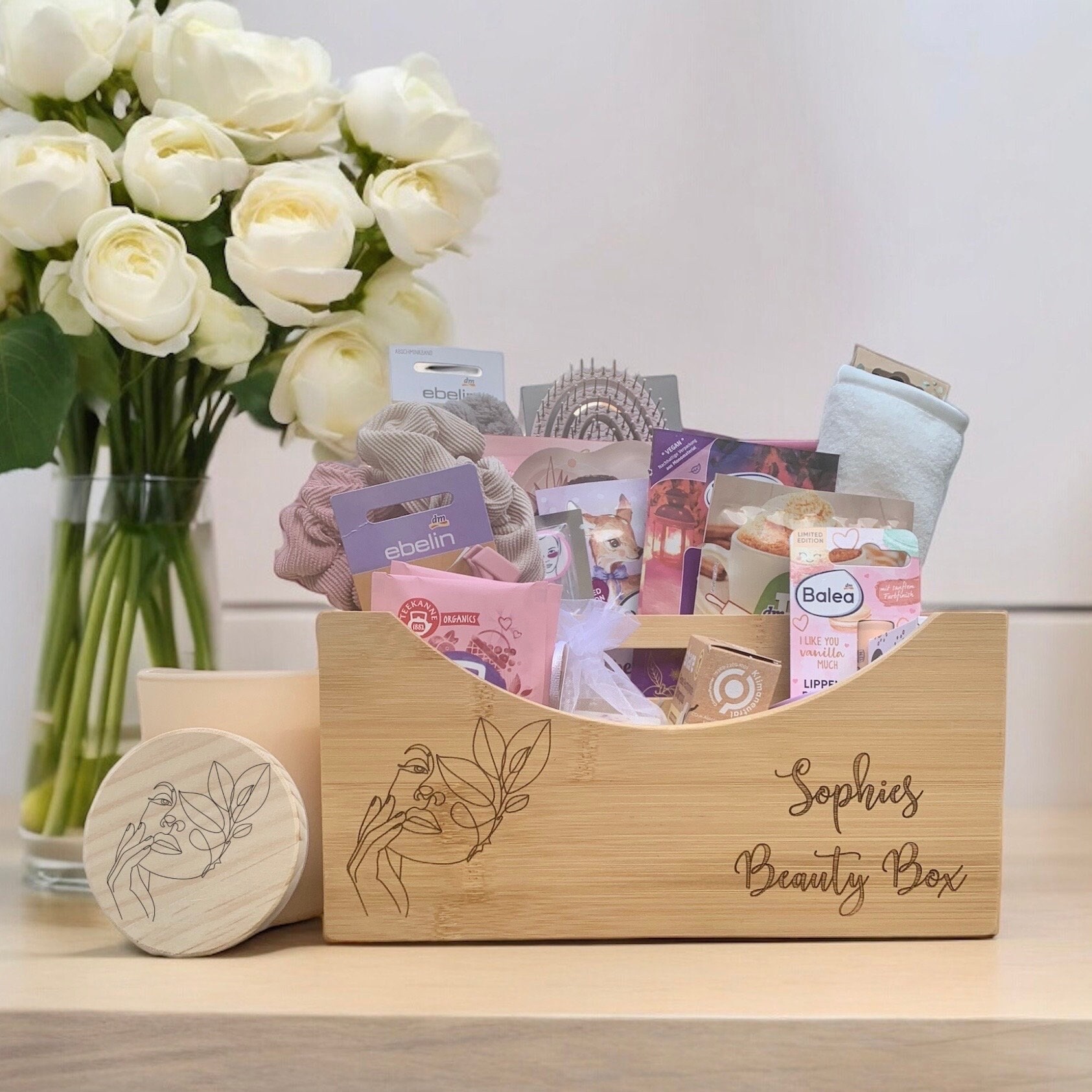 Personalisiertes Geschenkset Frauen Geschenkbox Wellnessbox Geschenk Weihnachten Makeup Organizer Personalisiert Schreibtischorganizer Holz Personalisiertes Geschenkset Frauen Geschenkbox Wellnessbox Geschenk Weihnachten Makeup Organizer Personalisiert Schreibtischorganizer Holz von Etsy - GravelloShop