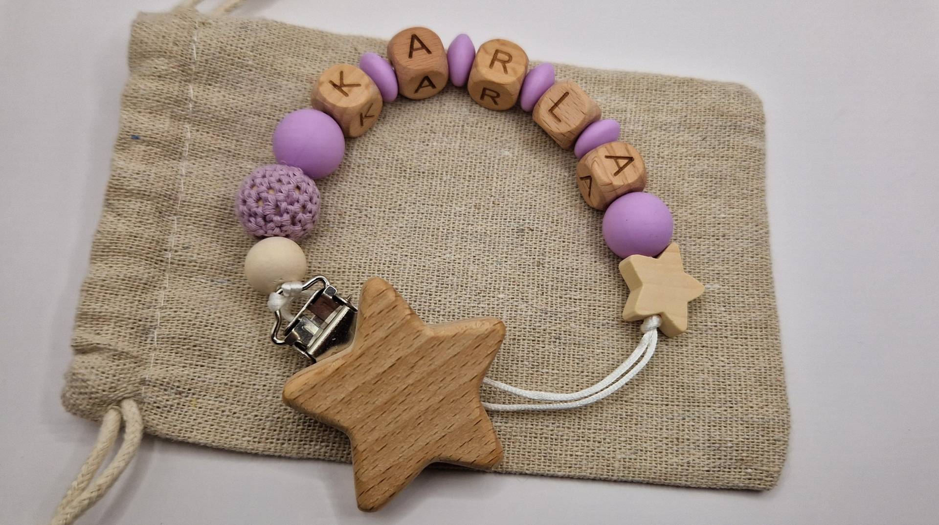 Schnullerkette Mit Namen Personalisiert Lila/Helllila| Baby | Geschenk Zur Geburt Holz Silikonperlen |Häkelperlen Schnullerkette Mit Namen Personalisiert Lila/Helllila| Baby | Geschenk Zur Geburt Holz Silikonperlen |Häkelperlen von Etsy - GravurHandwerk