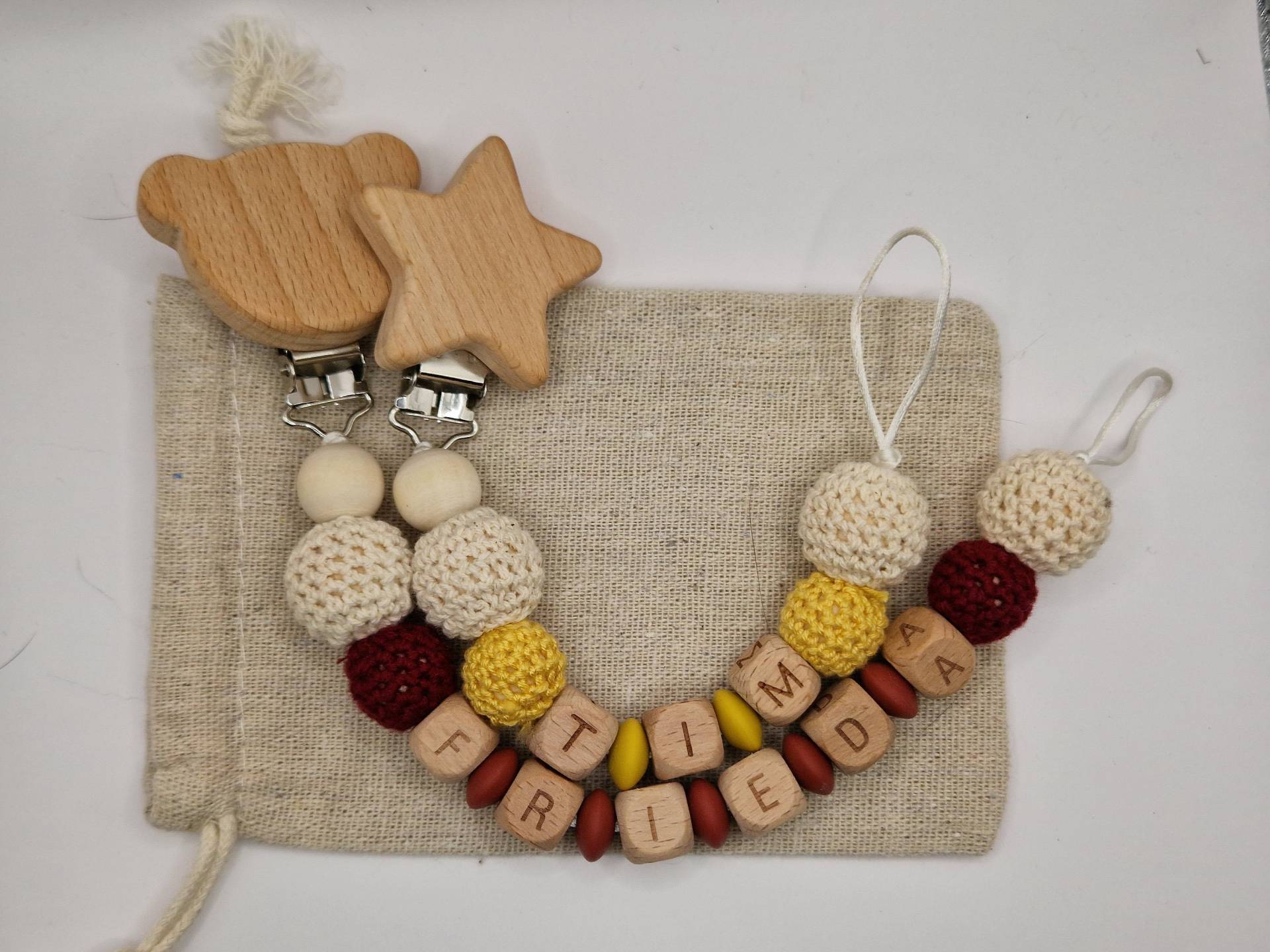 Schnullerkette Mit Namen Personalisiert Rot/ Gelb| Baby | Geschenk Zur Geburt Holz Silikon |Häkelperlen Schnullerkette Mit Namen Personalisiert Rot/ Gelb| Baby | Geschenk Zur Geburt Holz Silikon |Häkelperlen von Etsy - GravurHandwerk