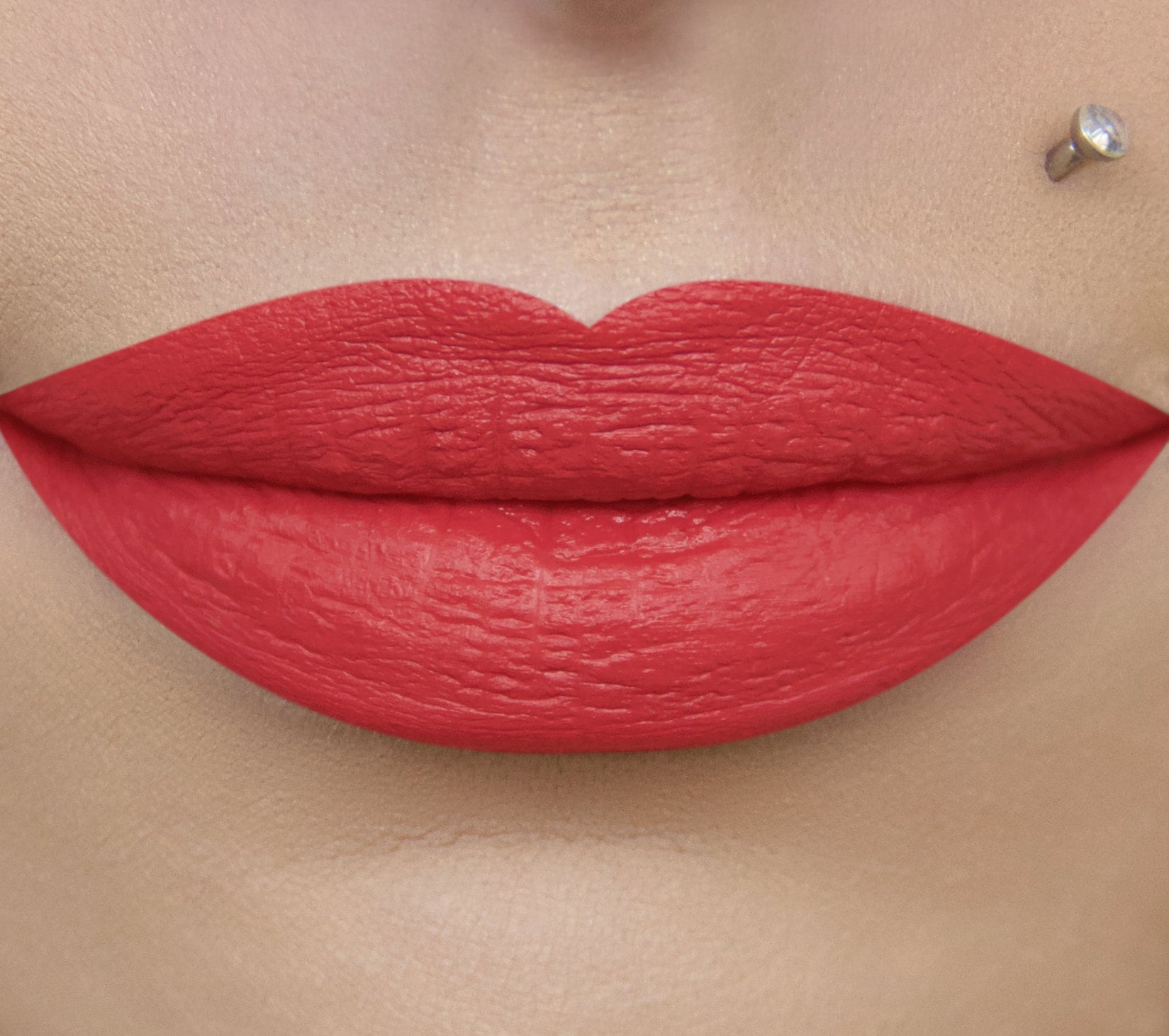 Mesmerized Matte Flüssiger Lippenstift Mesmerized Matte Flüssiger Lippenstift von Etsy - GuidottiCandle