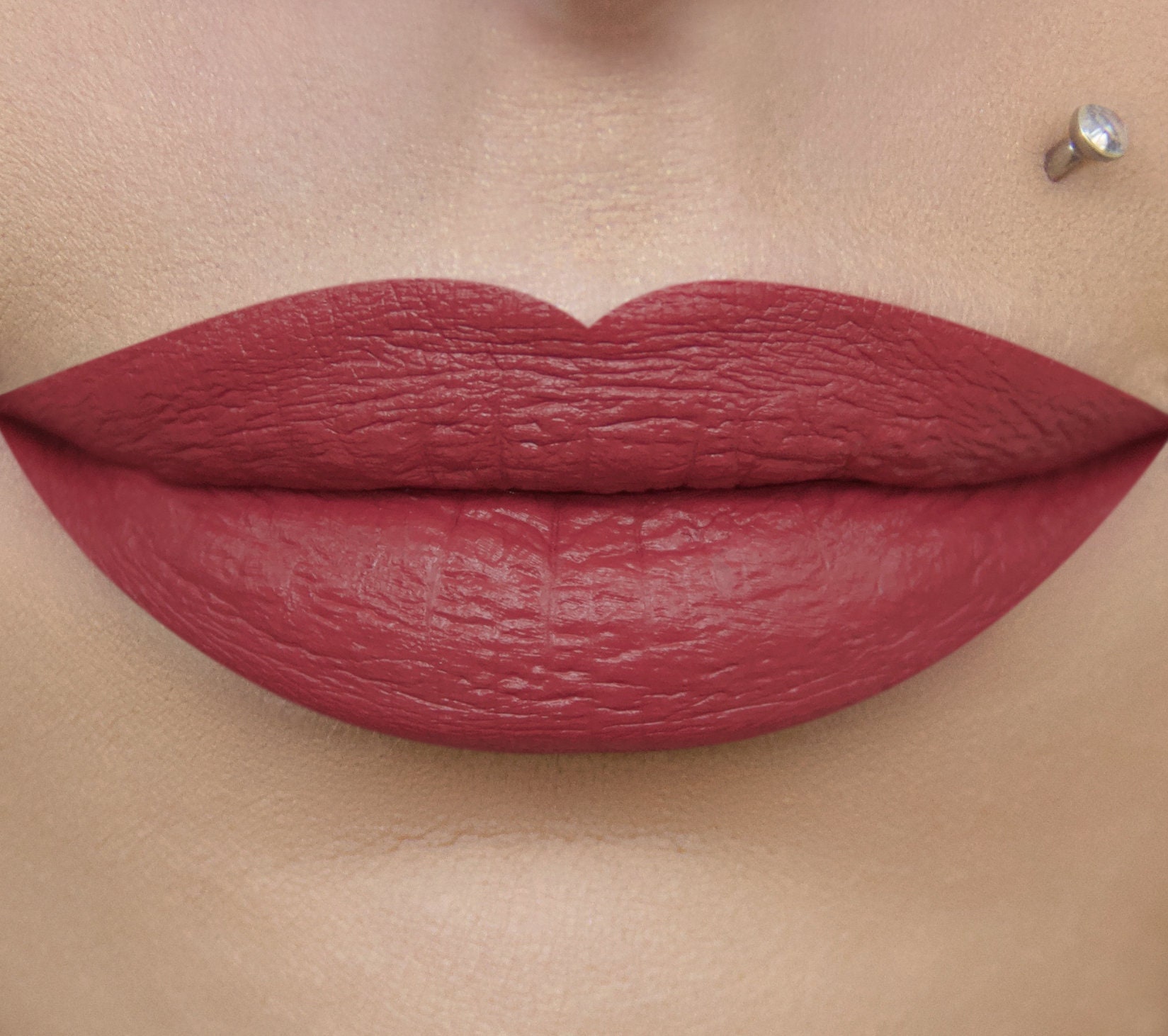 Perücke Matte Flüssiger Lippenstift Perücke Matte Flüssiger Lippenstift von Etsy - GuidottiCandle