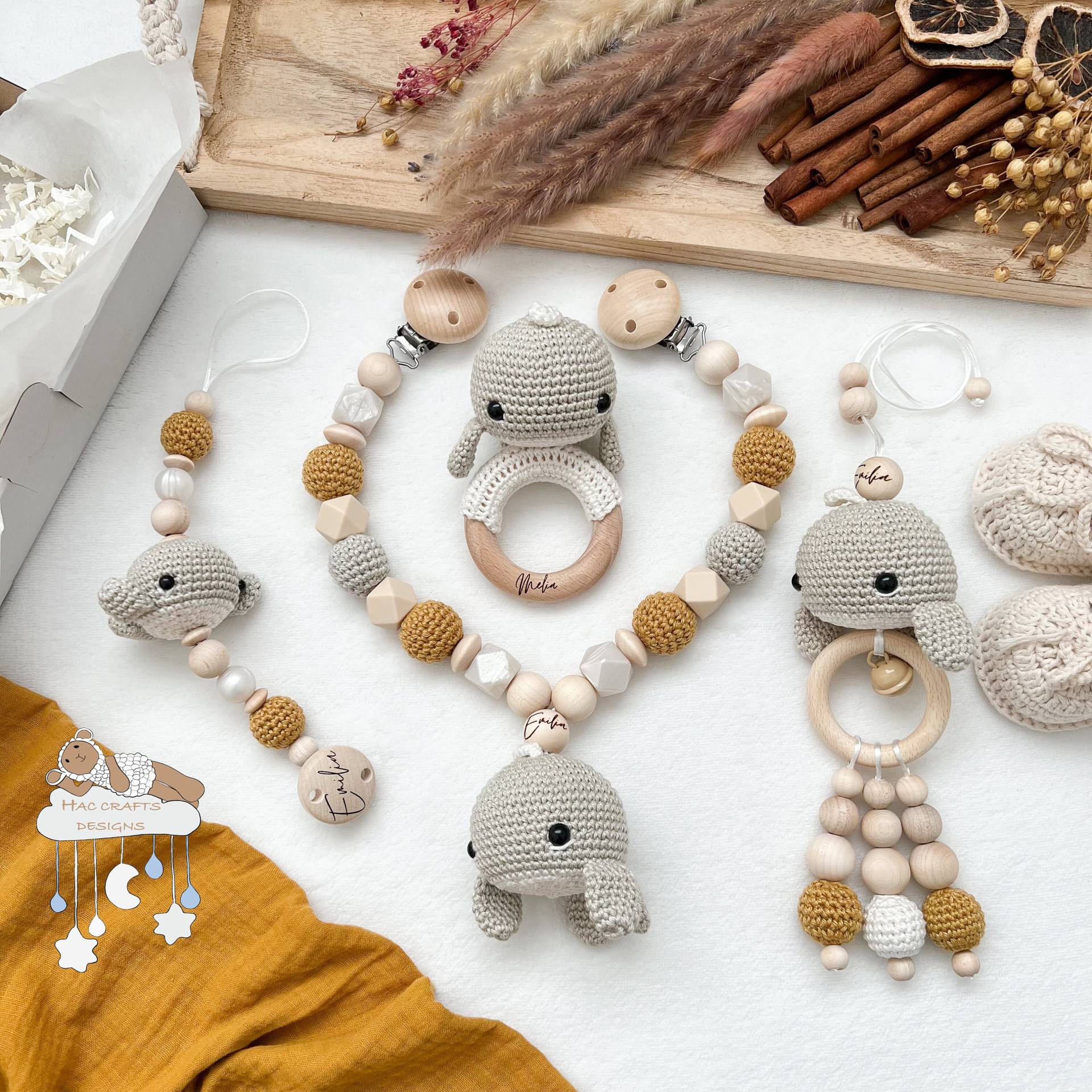 Kinderwagenkette Schnullerkette Mit Namen Maxicosi Anhänger Rassel Personalisiert Set/ Einzeln Geburtsgeschenk Babyparty Babyshower Kinderwagenkette Schnullerkette Mit Namen Maxicosi Anhänger Rassel Personalisiert Set/ Einzeln Geburtsgeschenk Babyparty Babyshower von Etsy - HACCraftsDesigns