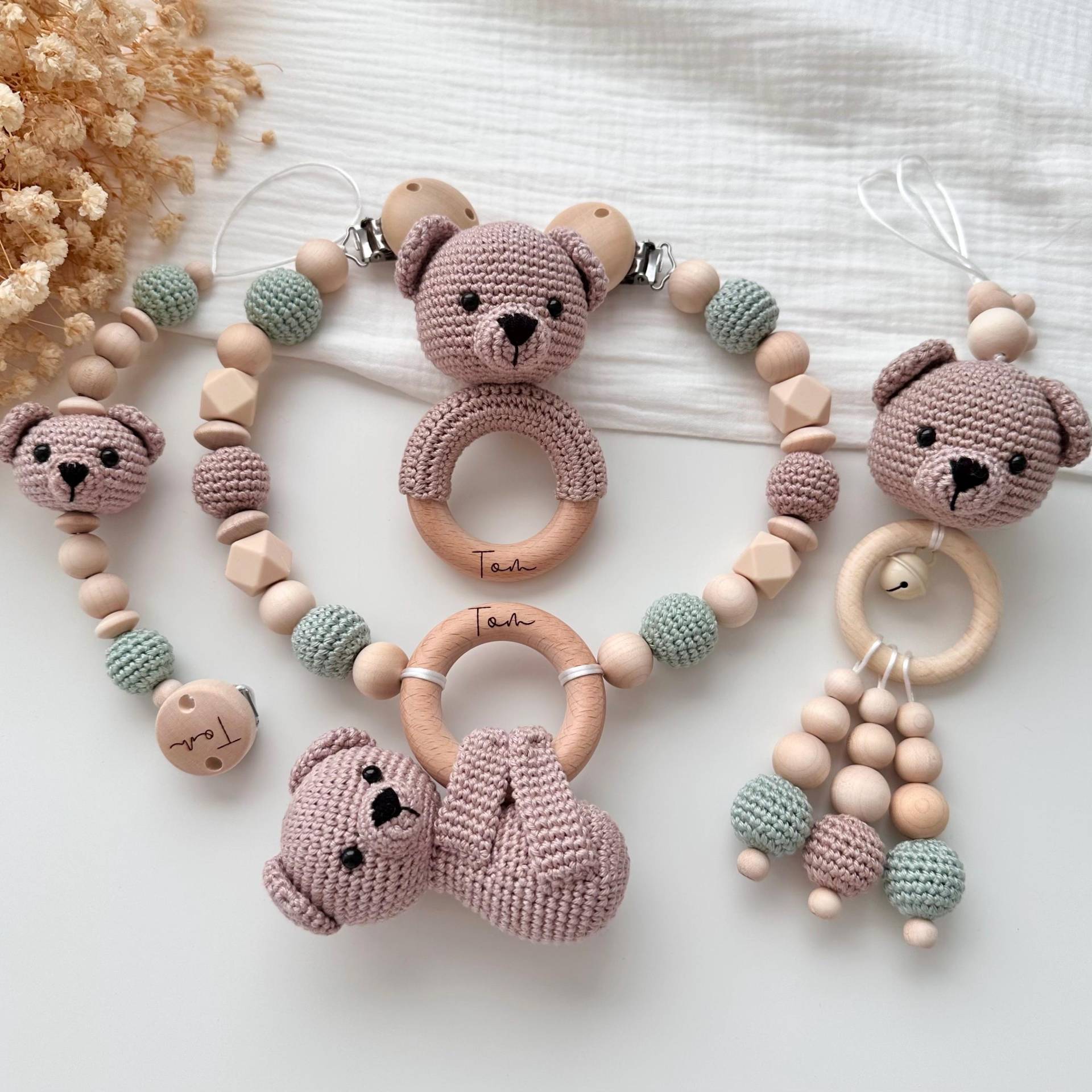 Bär Braun Personalisiert Kinderwagenkette Anhänger Schnullerkette Greifspielzeug Babyshower Taufe Geburtsgeschenk von Etsy - HACCraftsLittle