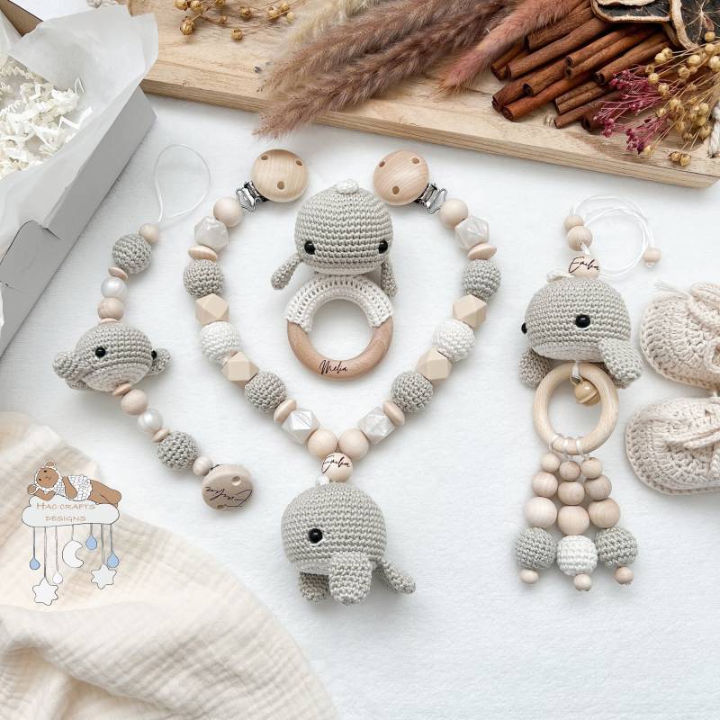 Naturtöne Wal Sparset Personalisiert Kinderwagenkette Babygym Anhänger Schnullerkette Babyshower Taufe Geburtsgeschenk Muttergeschenk von Etsy - HACCraftsLittle