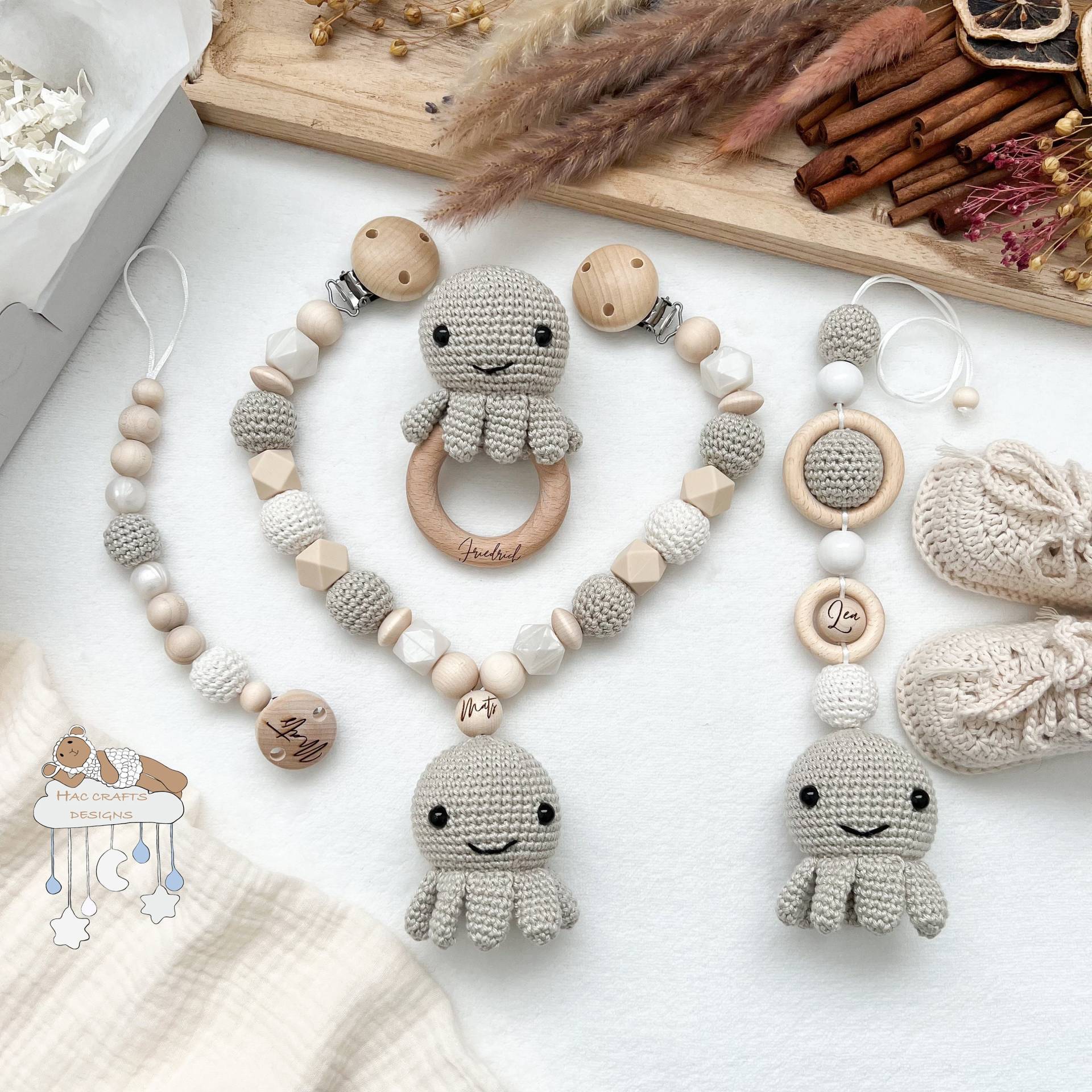 Oktopus in Naturtöne Gehäkelt Set Kinderwagenkette Anhänger Schnullerkette Junge Mädchen Boho Taufe Oktopus in Naturtöne Gehäkelt Set Kinderwagenkette Anhänger Schnullerkette Junge Mädchen Boho Taufe von Etsy - HACCraftsLittle