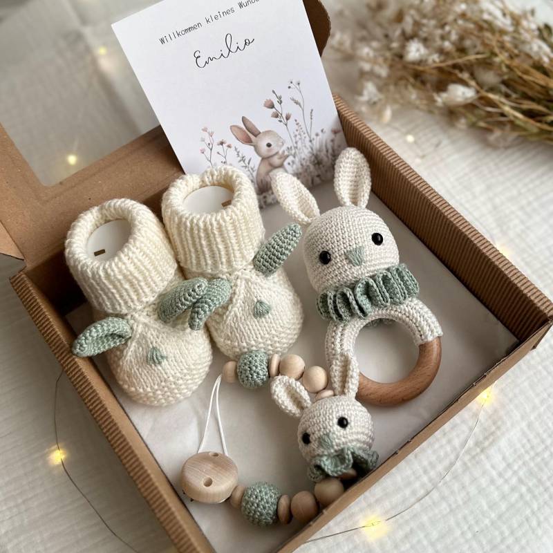 Personalisiertes Baby Geschenkset, Geburtsgeschenk, Geschenkbox Zur Geburt Personalisiertes Baby Geschenkset, Geburtsgeschenk, Geschenkbox Zur Geburt von Etsy - HACCraftsLittle