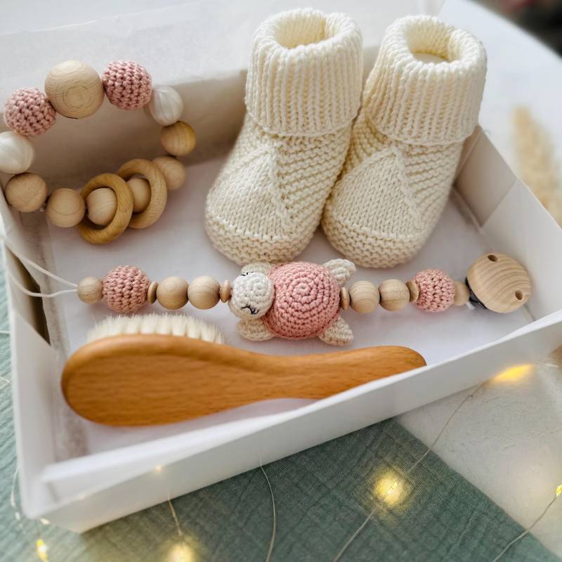 Personalisiertes Baby Geschenkset, Geburtsgeschenk, Geschenkbox Zur Geburt Personalisiertes Baby Geschenkset, Geburtsgeschenk, Geschenkbox Zur Geburt von Etsy - HACCraftsLittle