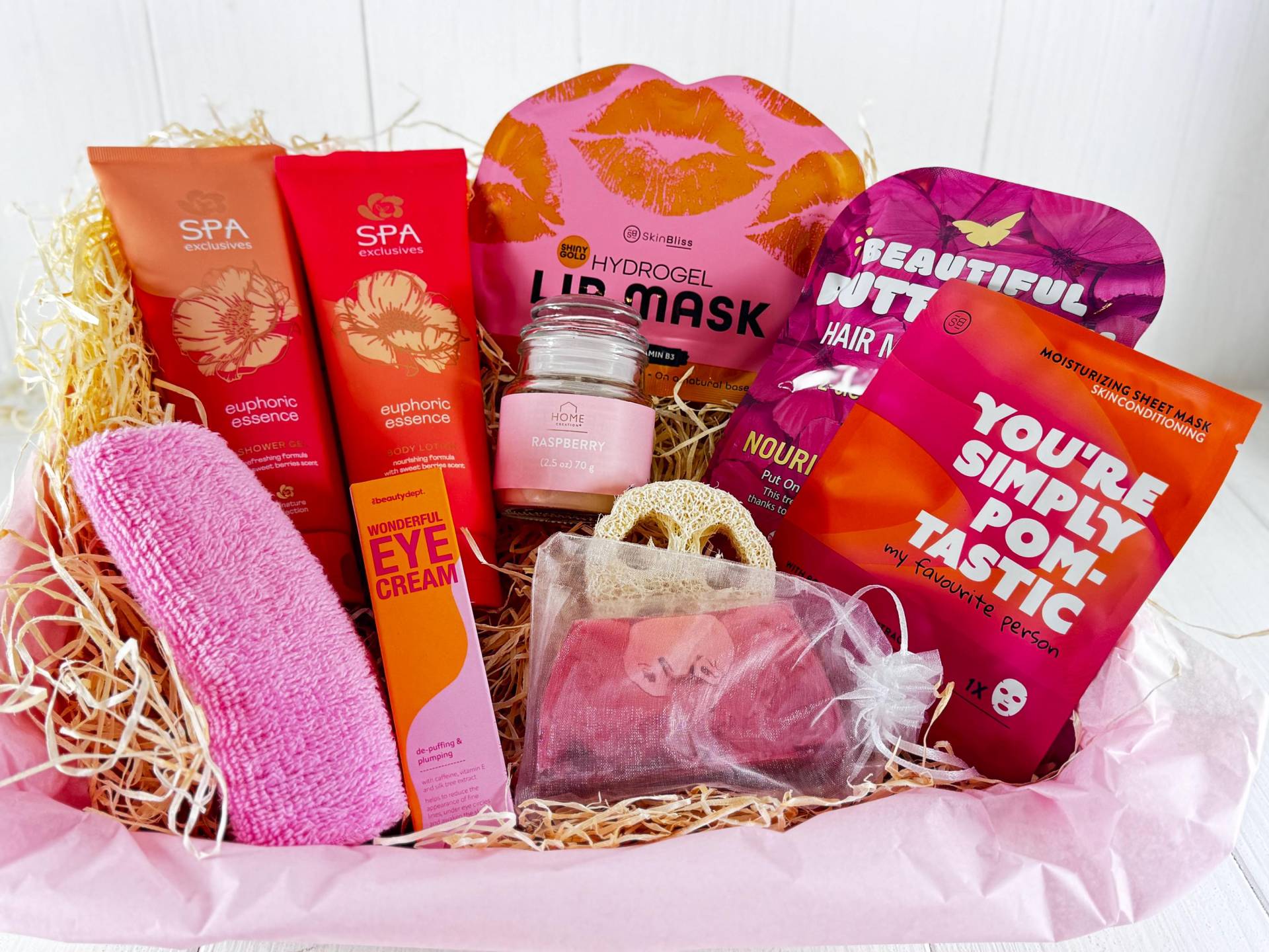 Frauen Personalisierte Geschenkbox Frauen, Beauty , Freundin, Wellness, Valentinstag, Muttertag, Herz, Rose von Etsy - HANSELSSHOP