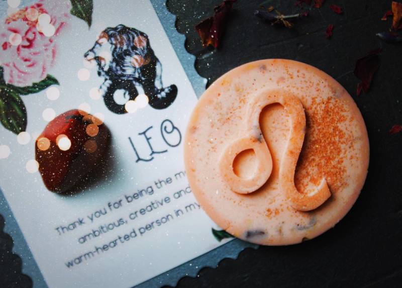 Leo Geschenkset | Horoskop Sternzeichen Wachs Schmelzen Kristall Karte Geschenk Geschenkbox Boxen Set Hexe Auf Haushalt Ein Zauberhaftes von Etsy - HOLDKO
