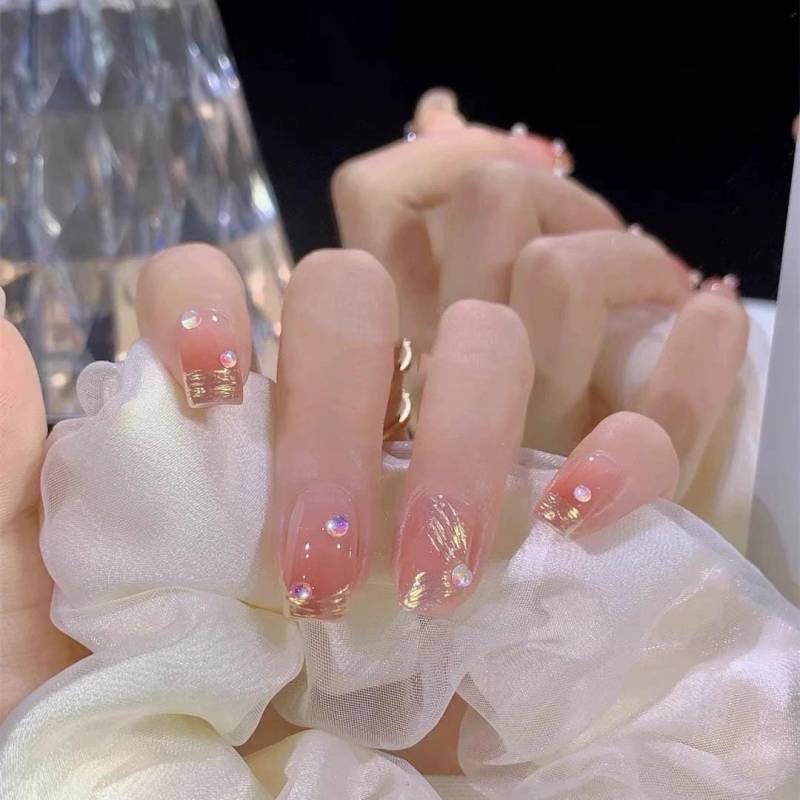 Press-On Nails Silk Bracelet von Etsy - HaNailsStudio
