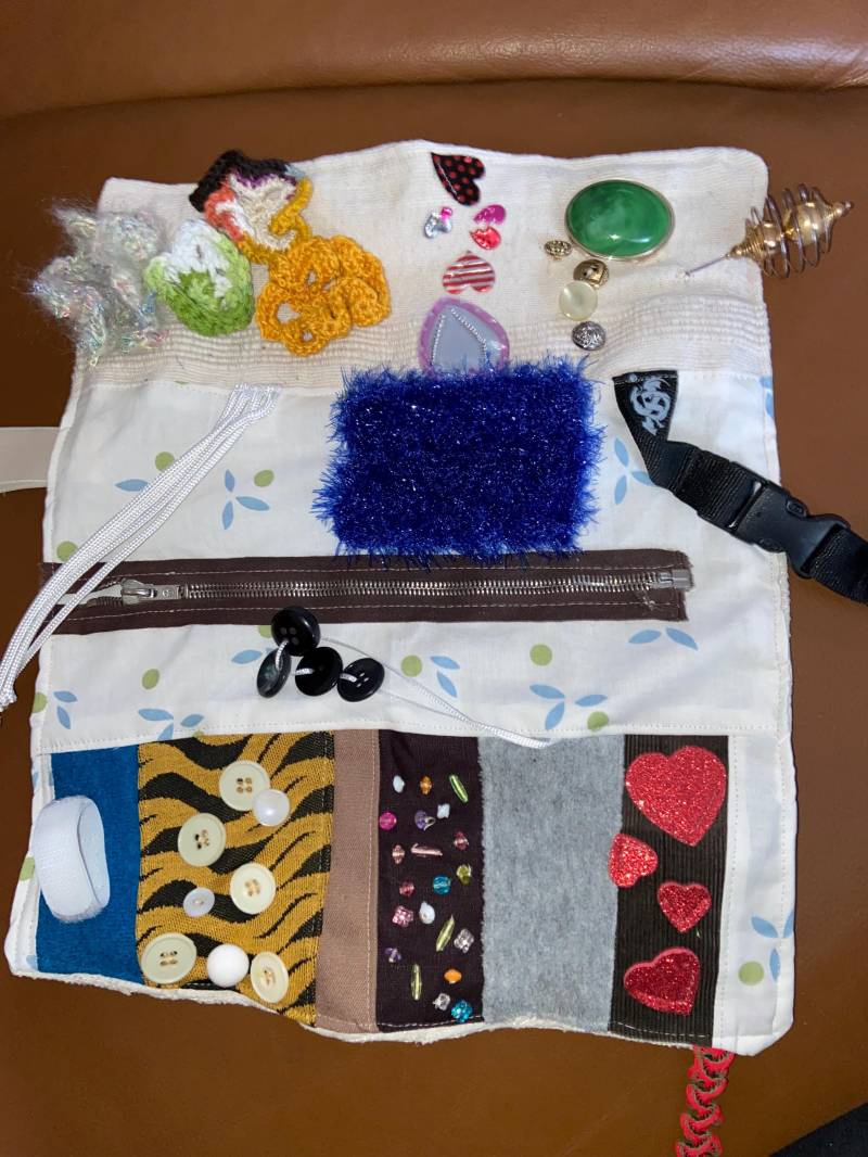 Nestelkissen Bei Demenzerkrankung, Tast - Und Fühldeckchen Nestelkissen Bei Demenzerkrankung, Tast - Und Fühldeckchen von Etsy - HaekelmausiWaren