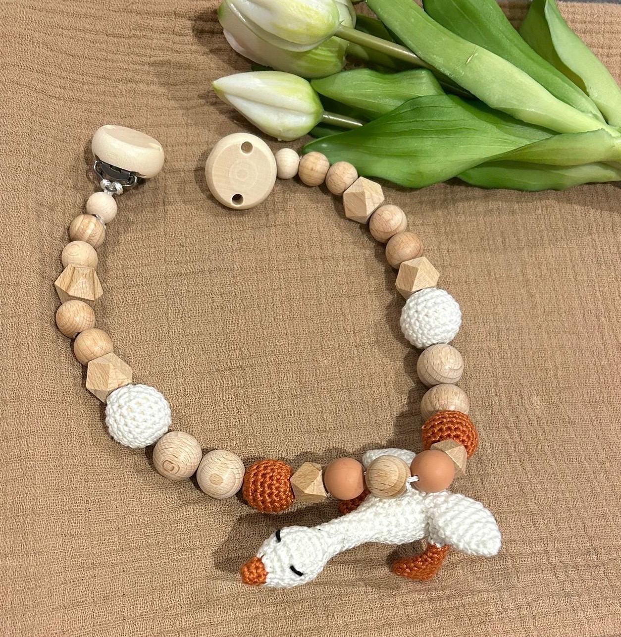 Kinderwagenkette Gans | Schnullerkette Ente Baby Natur Herz Mädchen Junge Holz Geschenk |Babyparty von Etsy - HaekelzauberGoslar