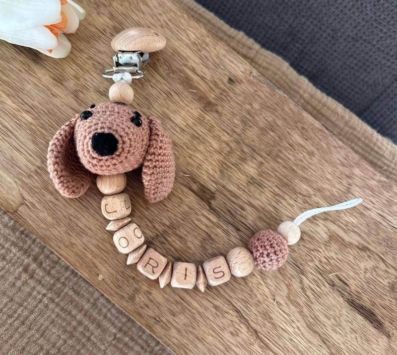 Schnullerkette Hund | Baby Natur Herz Mädchen Junge Holz Geschenk |Babyparty von Etsy - HaekelzauberGoslar