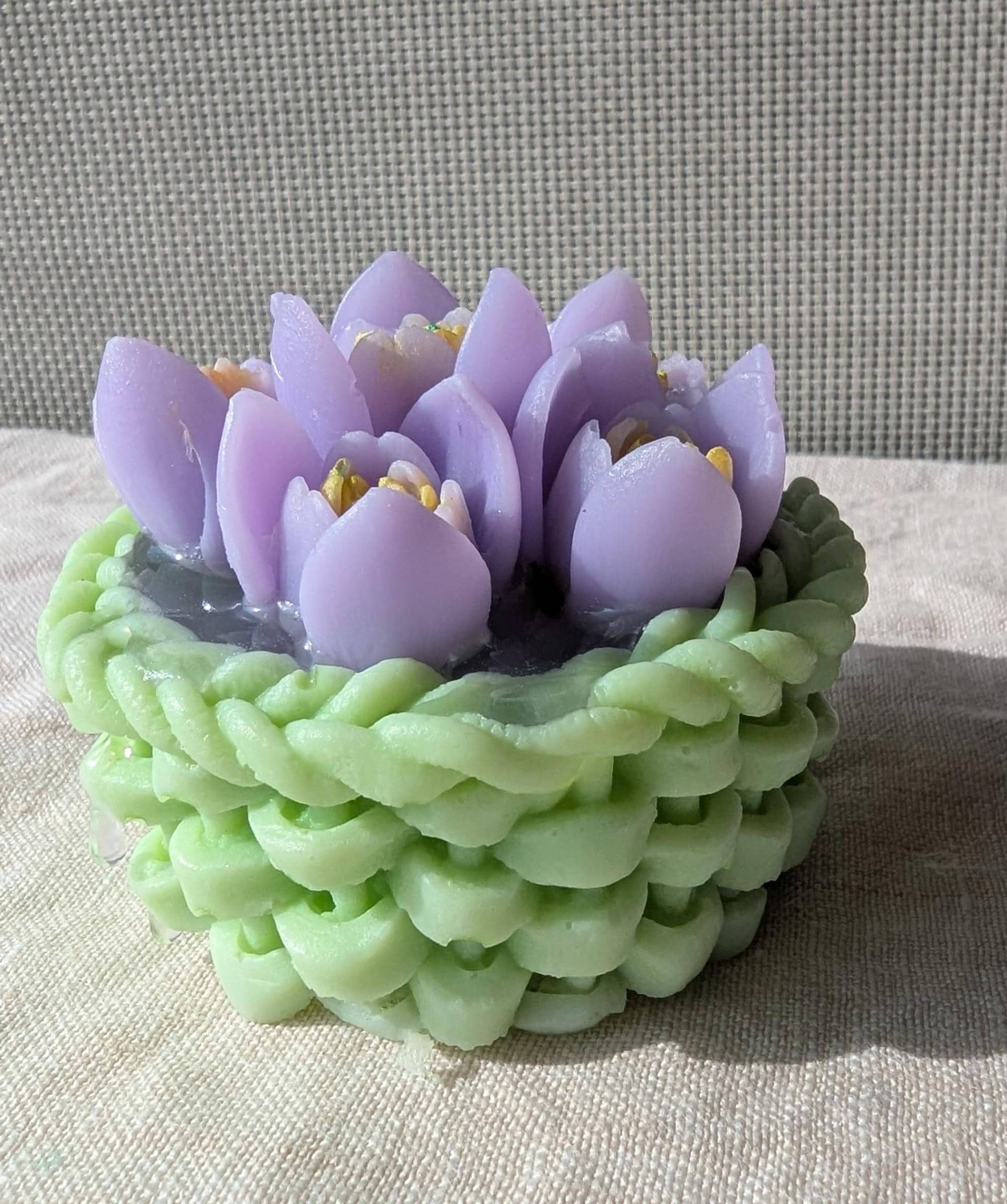 Handgemachte Duftseife Schneeglöckchen-Korb 90 G Himbeerenseife Geschenkidee | 66, 56Euro/Kg Handgemachte Duftseife Schneeglöckchen-Korb 90 G Himbeerenseife Geschenkidee | 66, 56Euro/Kg von Etsy - HalloSchaerpe