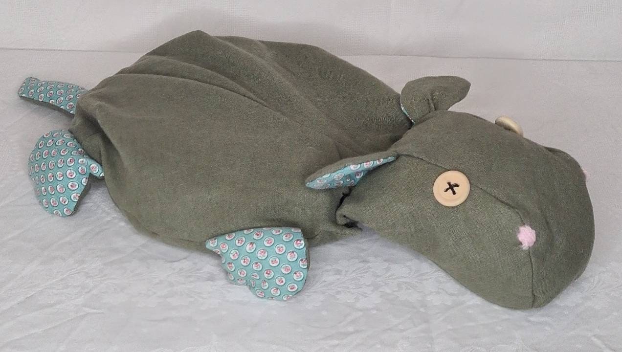 Traumhaft Süsses Kirschkern-Nilpferd Für Kinder Traumhaft Süsses Kirschkern-Nilpferd Für Kinder von Etsy - Handgeschick