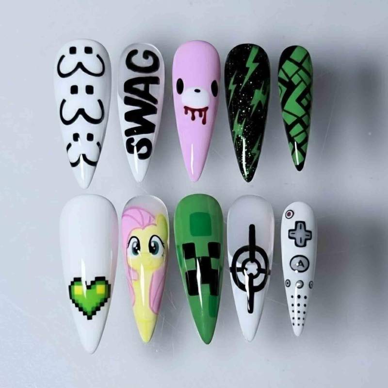 Handmade Gamer Pop Art Press On Nails | Pixel Heart, Green Monster Face, Lightning & Controller Design Long Stiletto Statement von Etsy - HandmadeByDanaLukes