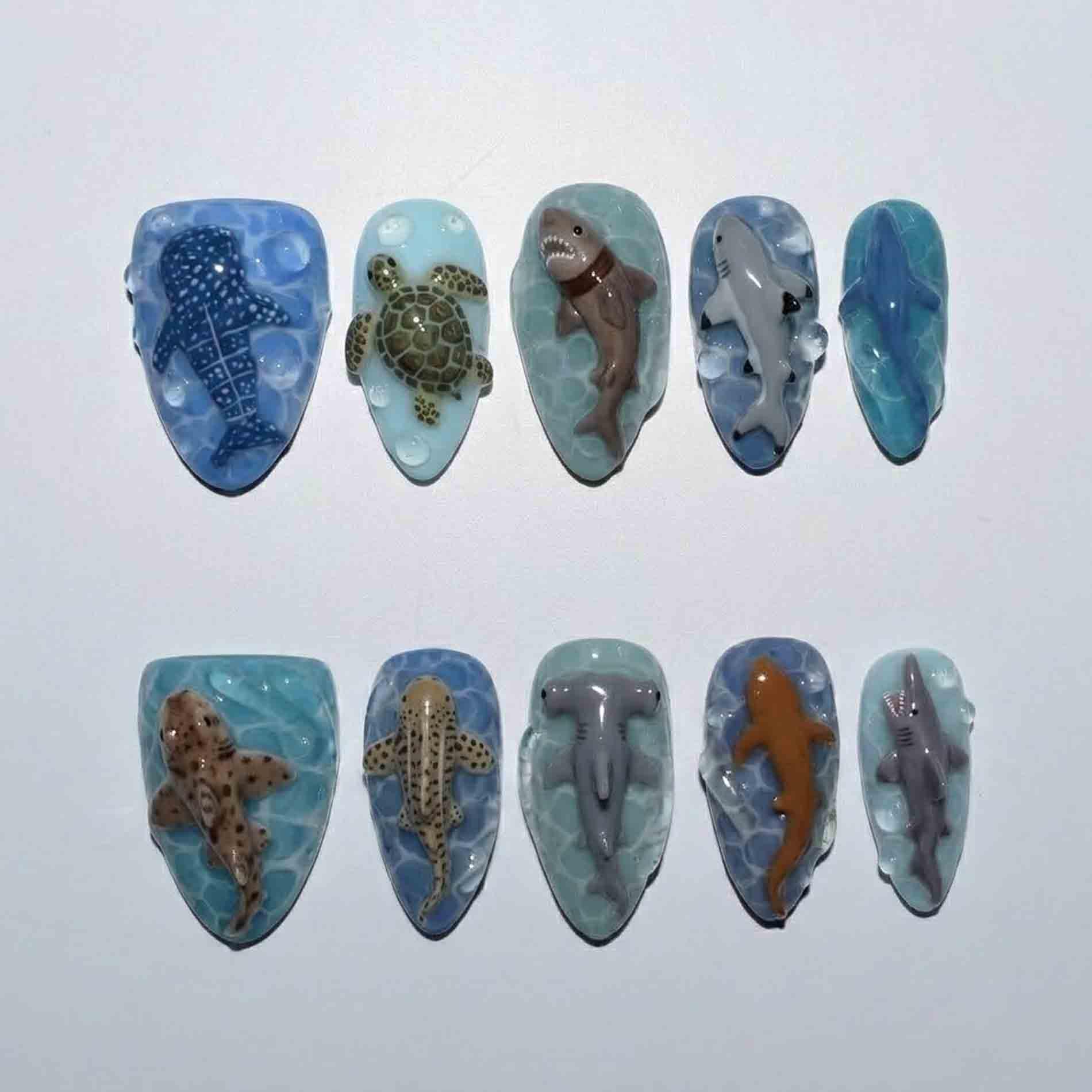 Handmade Ocean Shark Press On Nails | 3D Sea Life, Turtle & Whale Design Almond Summer Beach von Etsy - HandmadeByDanaLukes