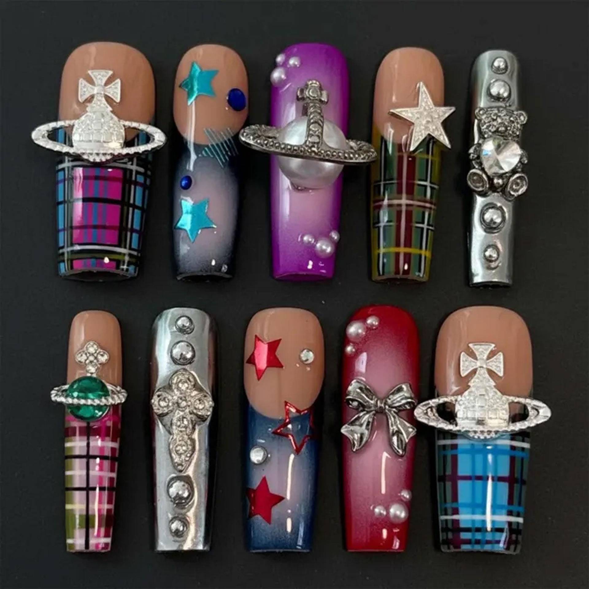 Handmade Westwood Inspired Press On Nails | Plaid Galaxy Stars & Metallic Charms 3D Orb Couture Set von Etsy - HandmadeByDanaLukes