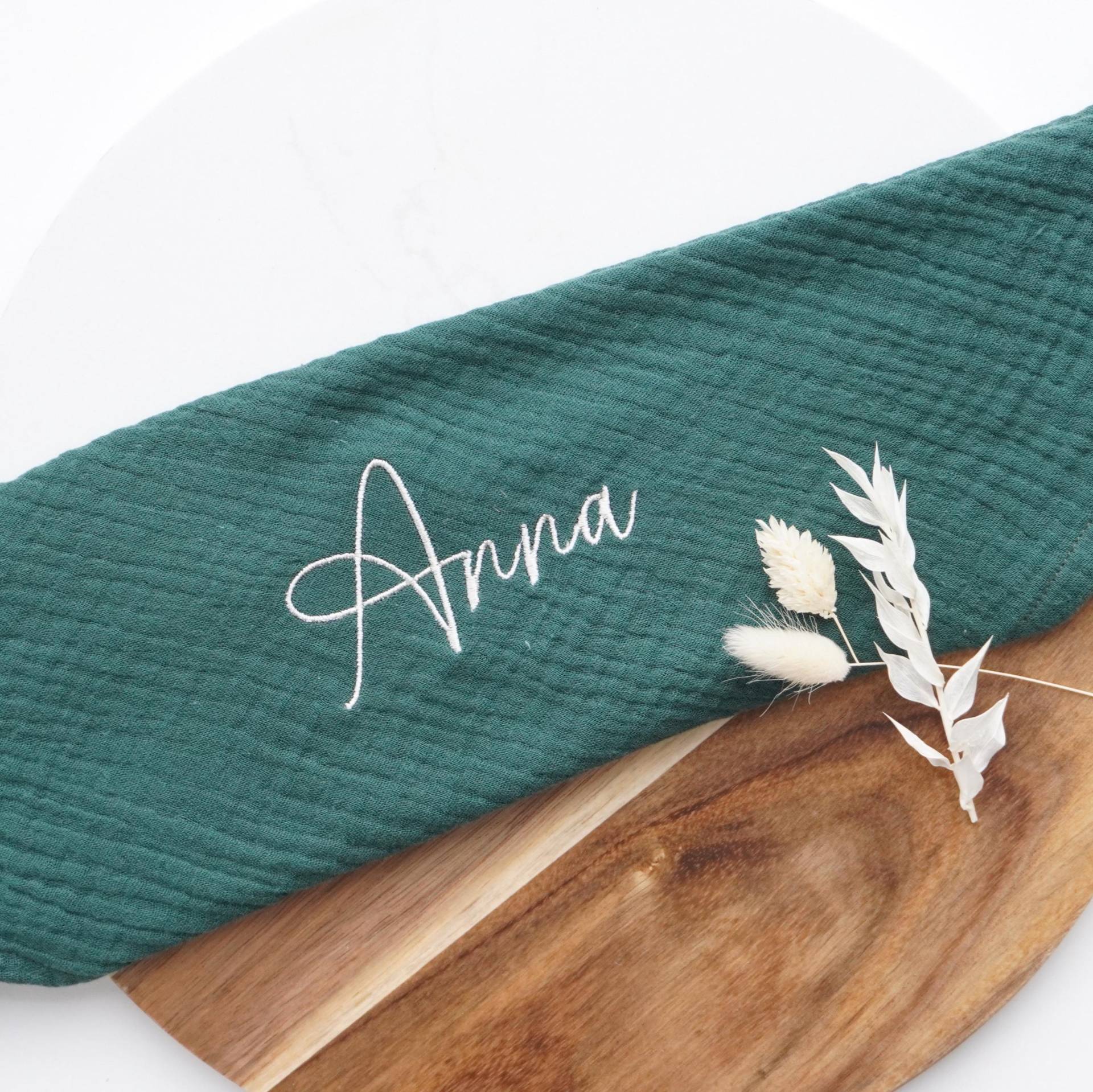 Spucktuch Baby Mit Namen, Musselintuch Personalisiert, Name, Spucktuch, Modern von Etsy - HandmadeByDoene