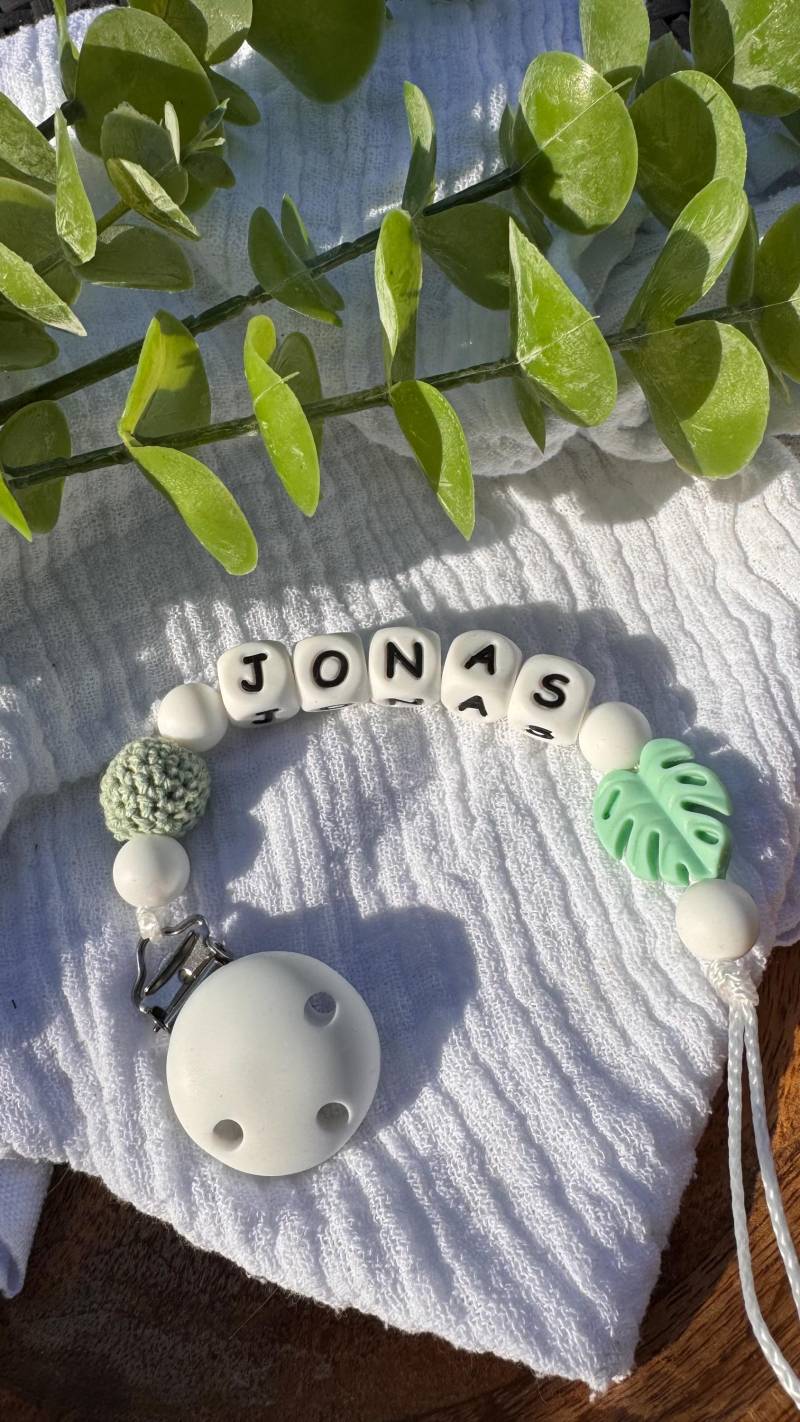 Schnullerkette Mit Namen, Silikonschnullerkette Silikonbuchstaben, Monstera von Etsy - HandmadeDHDesign