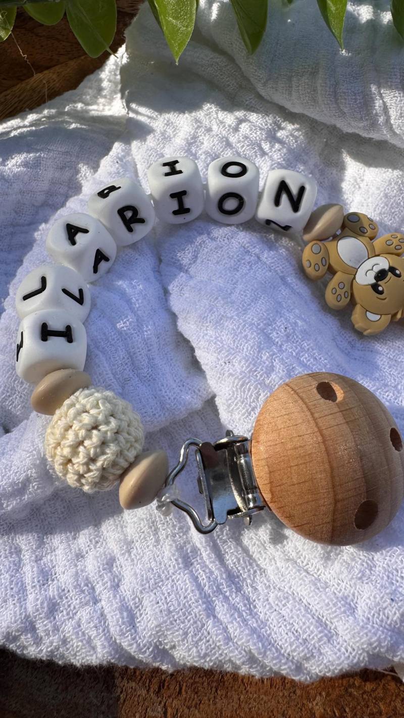 Schnullerkette Mit Namen, Silikonschnullerkette Silikonbuchstaben, Teddy Bär von Etsy - HandmadeDHDesign