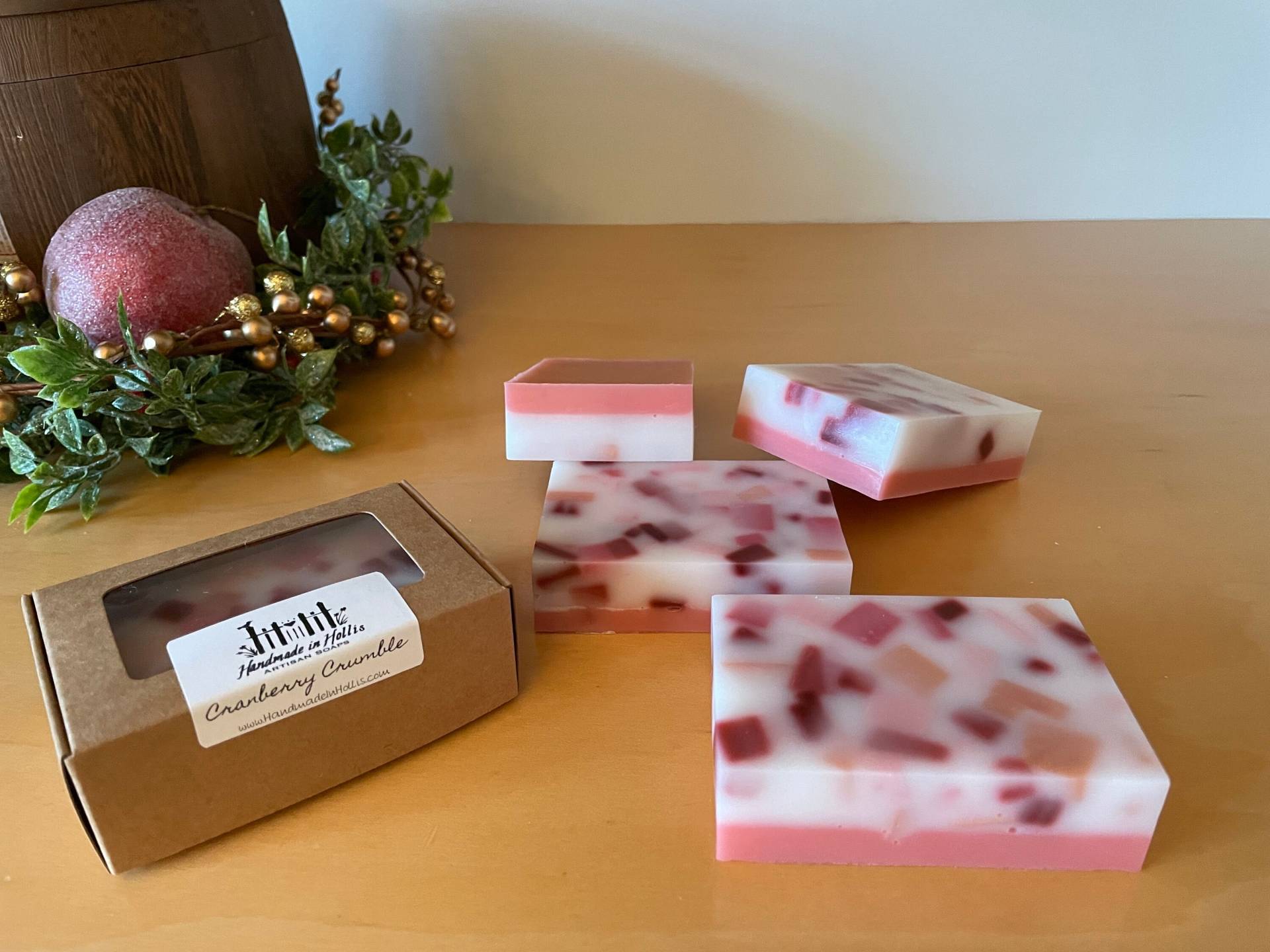 Cranberry Crumble Handgemachte Artisan Seife von Etsy - HandmadeInHollis