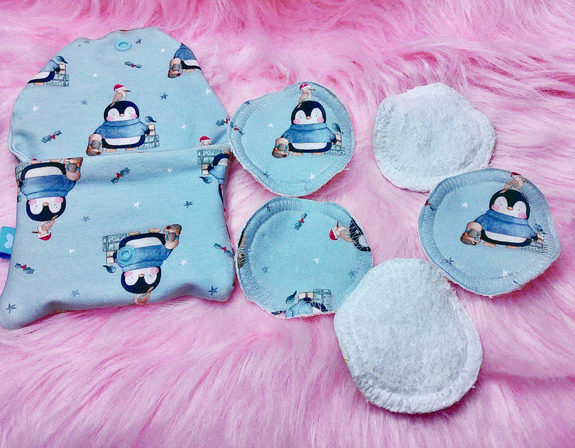 Zauberhaftes Winter Kosmetiktäschchen Mit Wiederverwendbaren Pinguin-Pads - Handgemachtes Unikat Zauberhaftes Winter Kosmetiktäschchen Mit Wiederverwendbaren Pinguin-Pads - Handgemachtes Unikat von Etsy - HandmadeMaLiMa