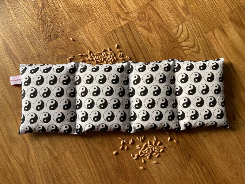 Yin & Yang - Zauberhaftes Körnerkissen | Bio Dinkel Als Mini, Mit 3, 4 Oder 5 Kammern Perfektes Oster- Muttertagsgeschenk von Etsy - HandmadeMelanieShop
