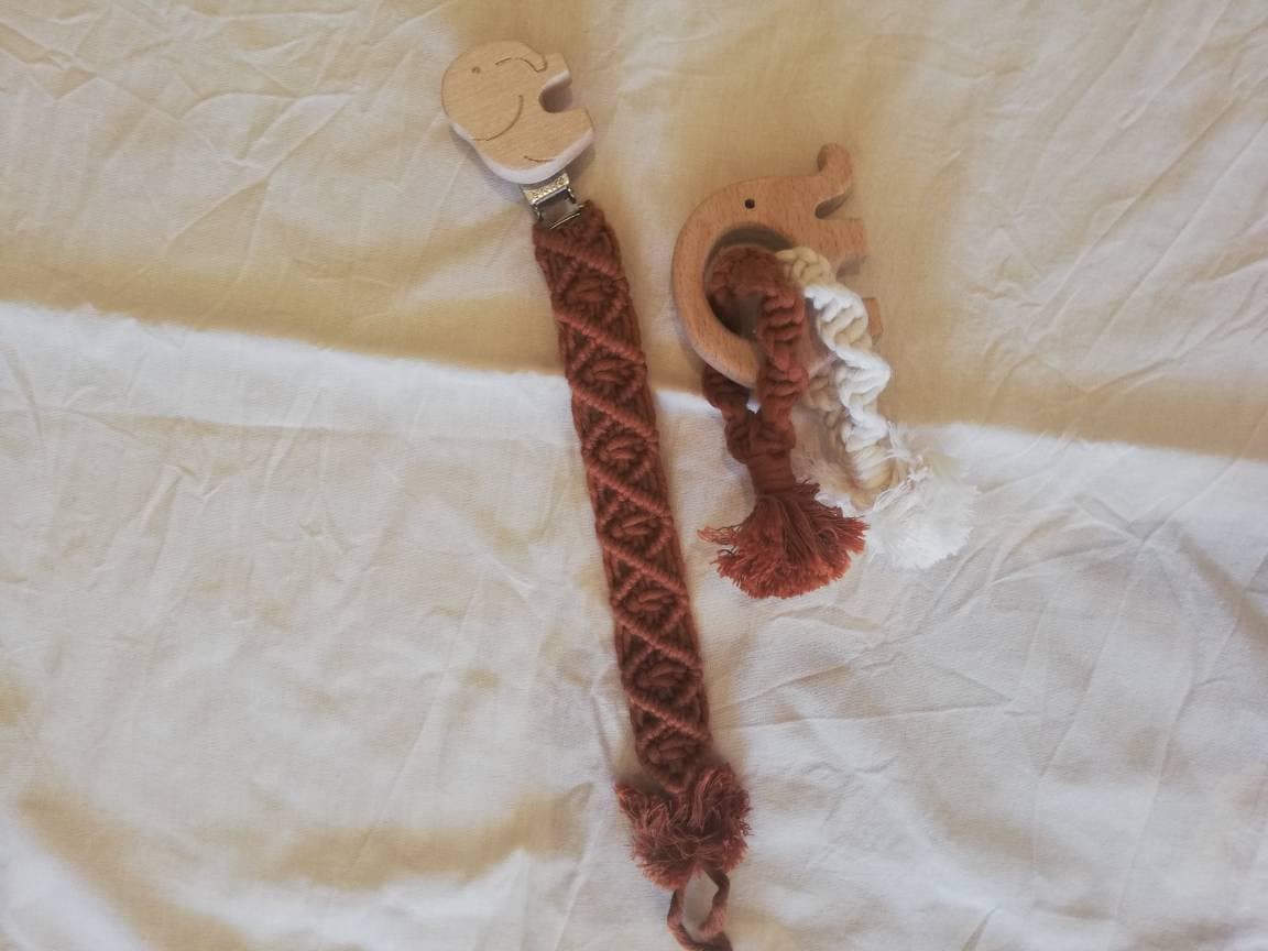 Macrame Schnullerkette Mit Beissring Macrame Schnullerkette Mit Beissring von Etsy - HandmadebabyVonGulay