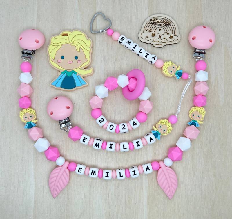 Babygeschenk Schnullerkette Mit Name , Kinderwagenkette, Schlüsselanhänger Und Greifling Aus Silikon Perlen + Ring Adaptor Gratis von Etsy - Handmadekatlyn