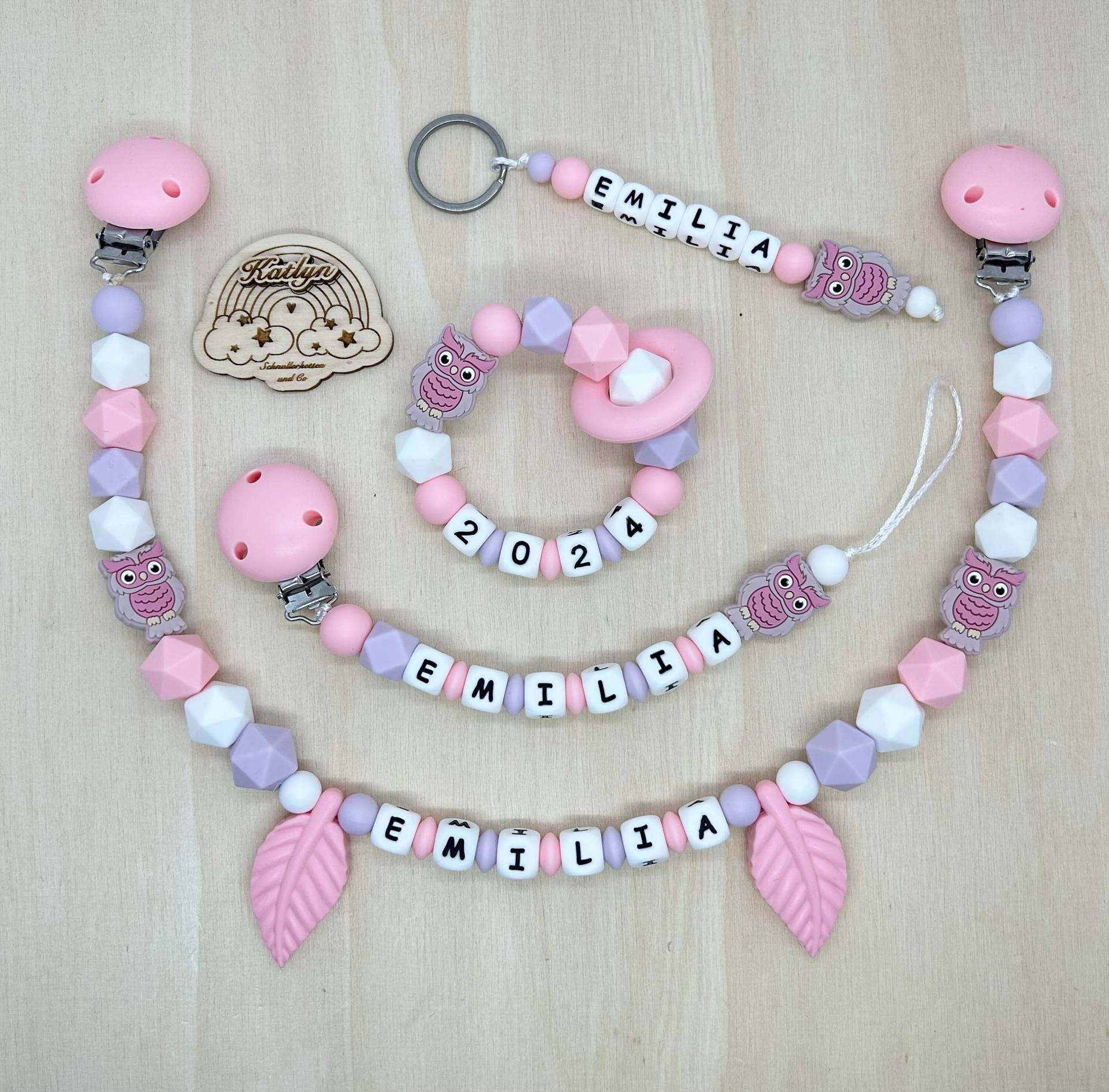 Babygeschenk Schnullerkette Mit Name , Kinderwagenkette, Schlüsselanhänger Und Greifling Aus Silikon Perlen Eule + Ring Adaptor Gratis Babygeschenk Schnullerkette Mit Name , Kinderwagenkette, Schlüsselanhänger Und Greifling Aus Silikon Perlen Eule + Ring Adaptor Gratis von Etsy - Handmadekatlyn