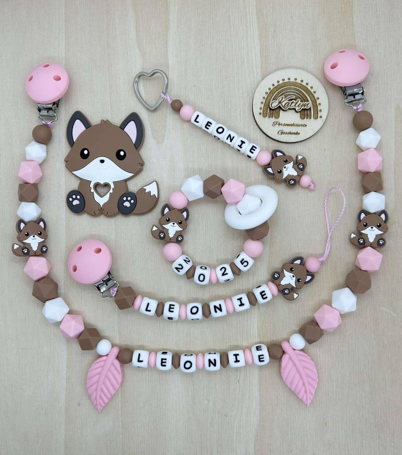Babygeschenk Schnullerkette Mit Name , Kinderwagenkette, Schlüsselanhänger Und Greifling Aus Silikon Perlen Fuchs + Ring Adaptor Gratis von Etsy - Handmadekatlyn