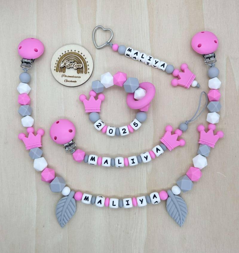 Babygeschenk Schnullerkette Mit Name , Kinderwagenkette, Schlüsselanhänger Und Greifling Aus Silikon Perlen Krone + Ring Adaptor Gratis von Etsy - Handmadekatlyn
