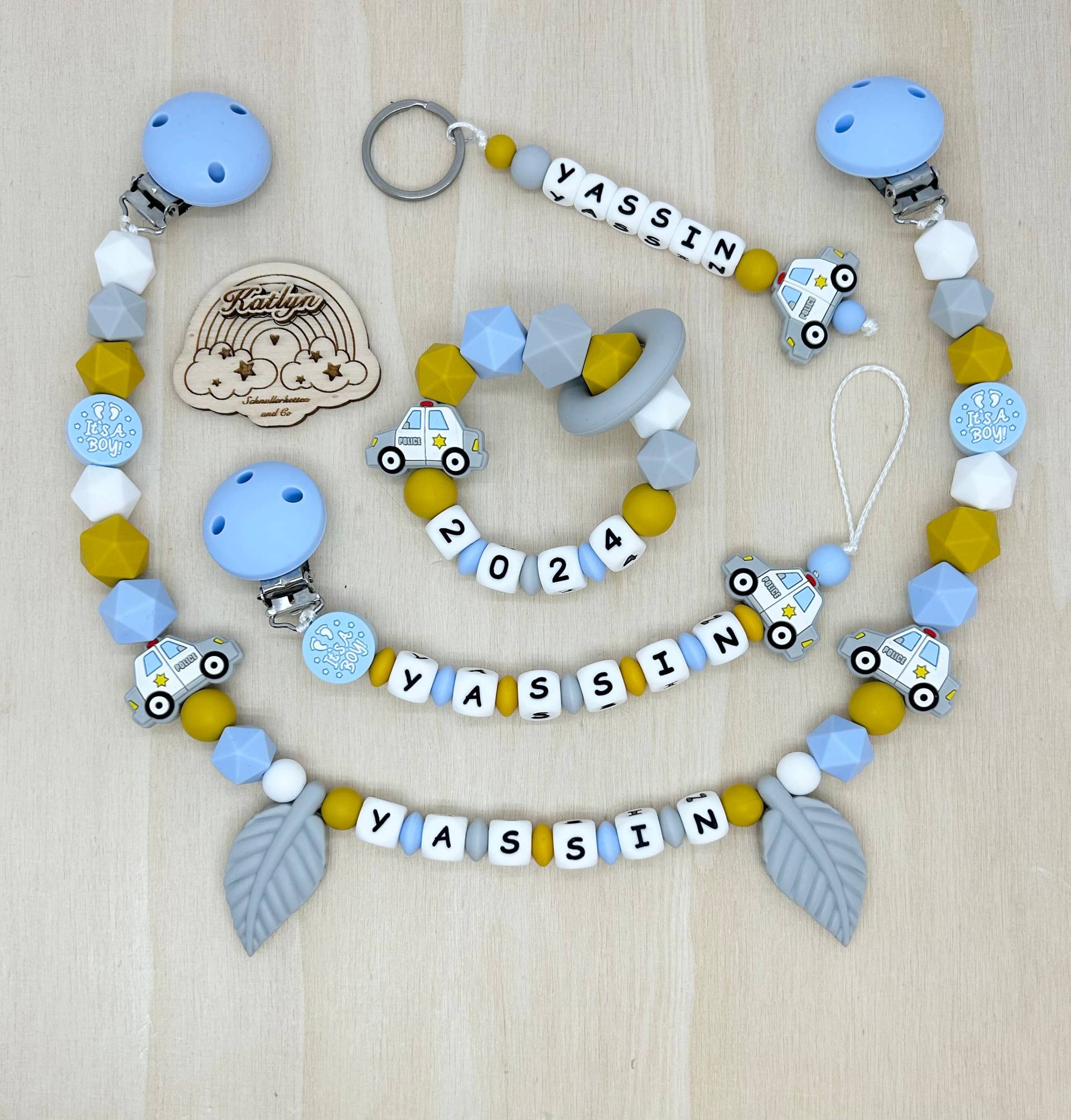 Babygeschenk Schnullerkette Mit Name , Kinderwagenkette, Schlüsselanhänger Und Greifling Aus Silikon Perlen Polizei + Ring Adaptor Gratis Babygeschenk Schnullerkette Mit Name , Kinderwagenkette, Schlüsselanhänger Und Greifling Aus Silikon Perlen Polizei + Ring Adaptor Gratis von Etsy - Handmadekatlyn