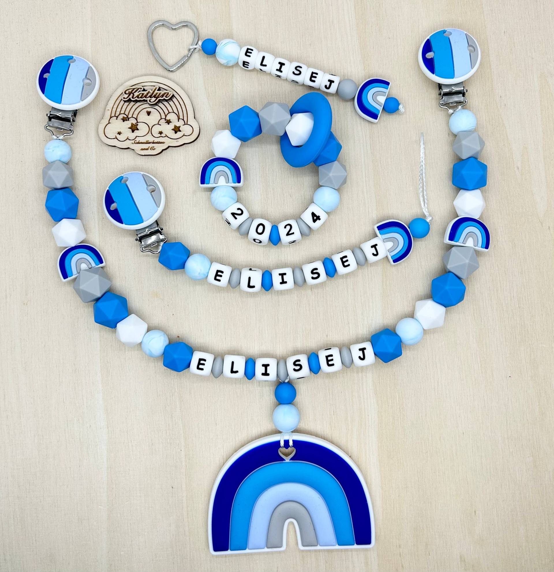 Babygeschenk Schnullerkette Mit Name , Kinderwagenkette, Schlüsselanhänger Und Greifling Aus Silikon Perlen Regebogen + Ring Adaptor Gratis Babygeschenk Schnullerkette Mit Name , Kinderwagenkette, Schlüsselanhänger Und Greifling Aus Silikon Perlen Regebogen + Ring Adaptor Gratis von Etsy - Handmadekatlyn