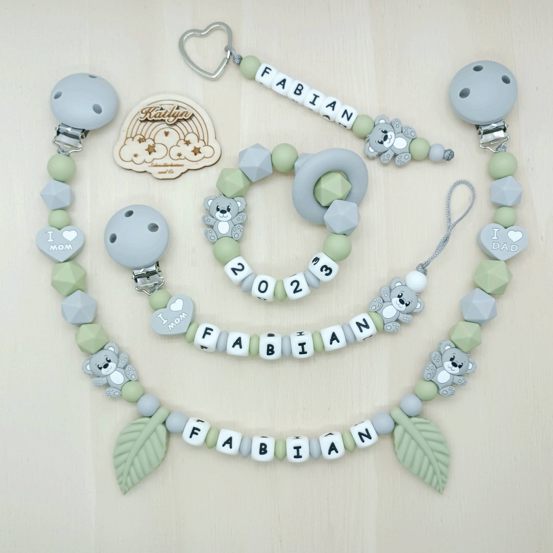 Schnullerkette Mit Name Kinderwagenkette Greifling Schlüsselanhänger Bärchen Babygeschenk Set Schnullerkette Mit Name Kinderwagenkette Greifling Schlüsselanhänger Bärchen Babygeschenk Set von Etsy - Handmadekatlyn