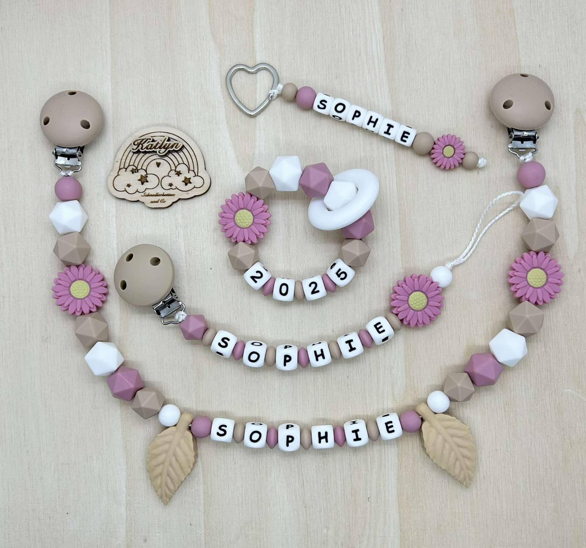 Schnullerkette Mit Name Kinderwagenkette Greifling Schlüsselanhänger Blumen Geschenk Set Aus Silicon , Gratis Ring Adaptor Schnullerkette Mit Name Kinderwagenkette Greifling Schlüsselanhänger Blumen Geschenk Set Aus Silicon , Gratis Ring Adaptor von Etsy - Handmadekatlyn