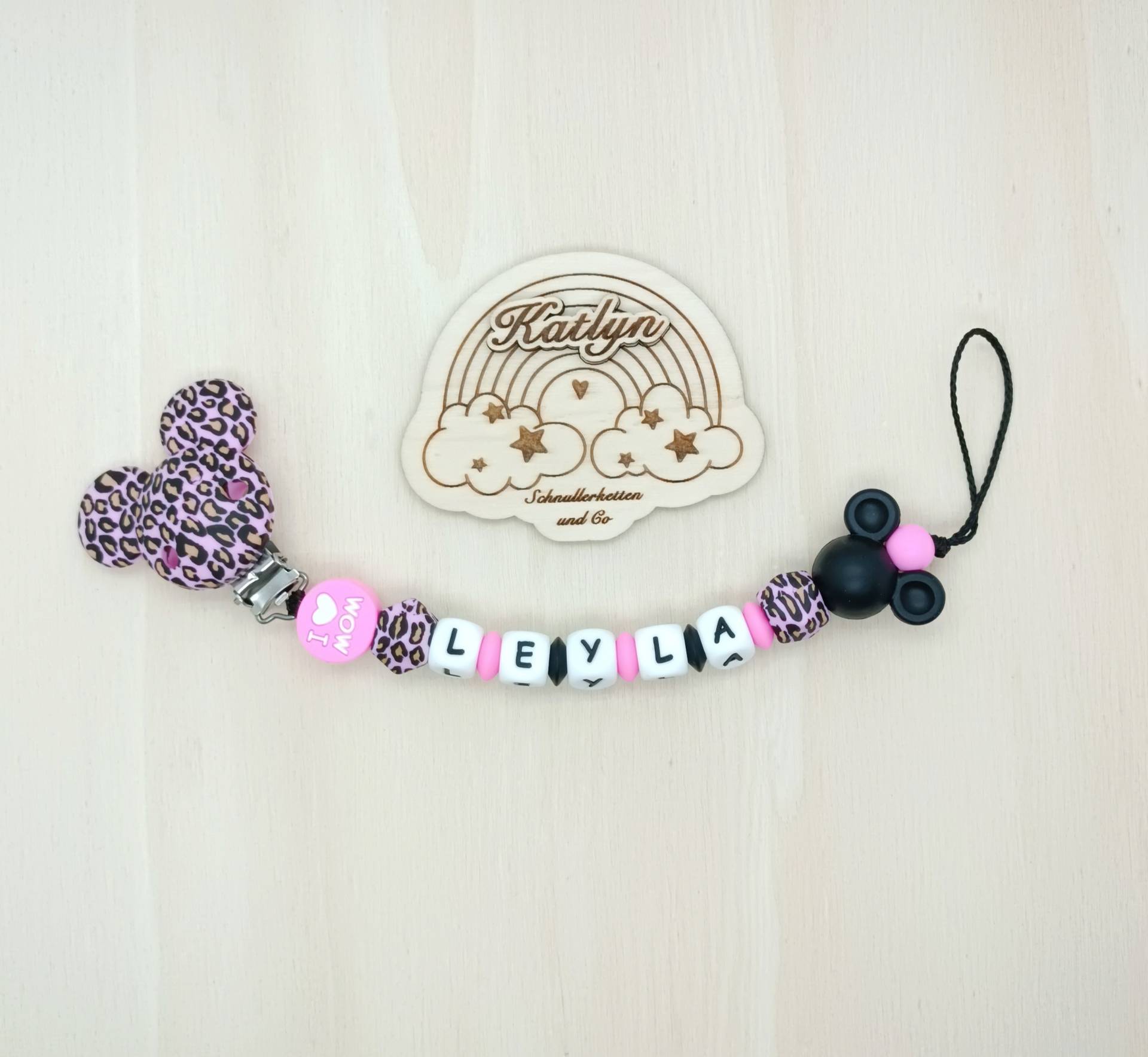 Schnullerkette Mit Namen Maus Mädchen Leopard Roza Aus Silicon+ Adaptor Gratis Schnullerkette Mit Namen Maus Mädchen Leopard Roza Aus Silicon+ Adaptor Gratis von Etsy - Handmadekatlyn