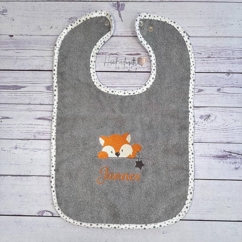 Lätzchen Mit Fuchs Motiv Und Namen Bestickt I Personalisiertes Spucktuch Baby Geschenk Latz Verschiedene Farben von Etsy - HandmadelovebyTanja
