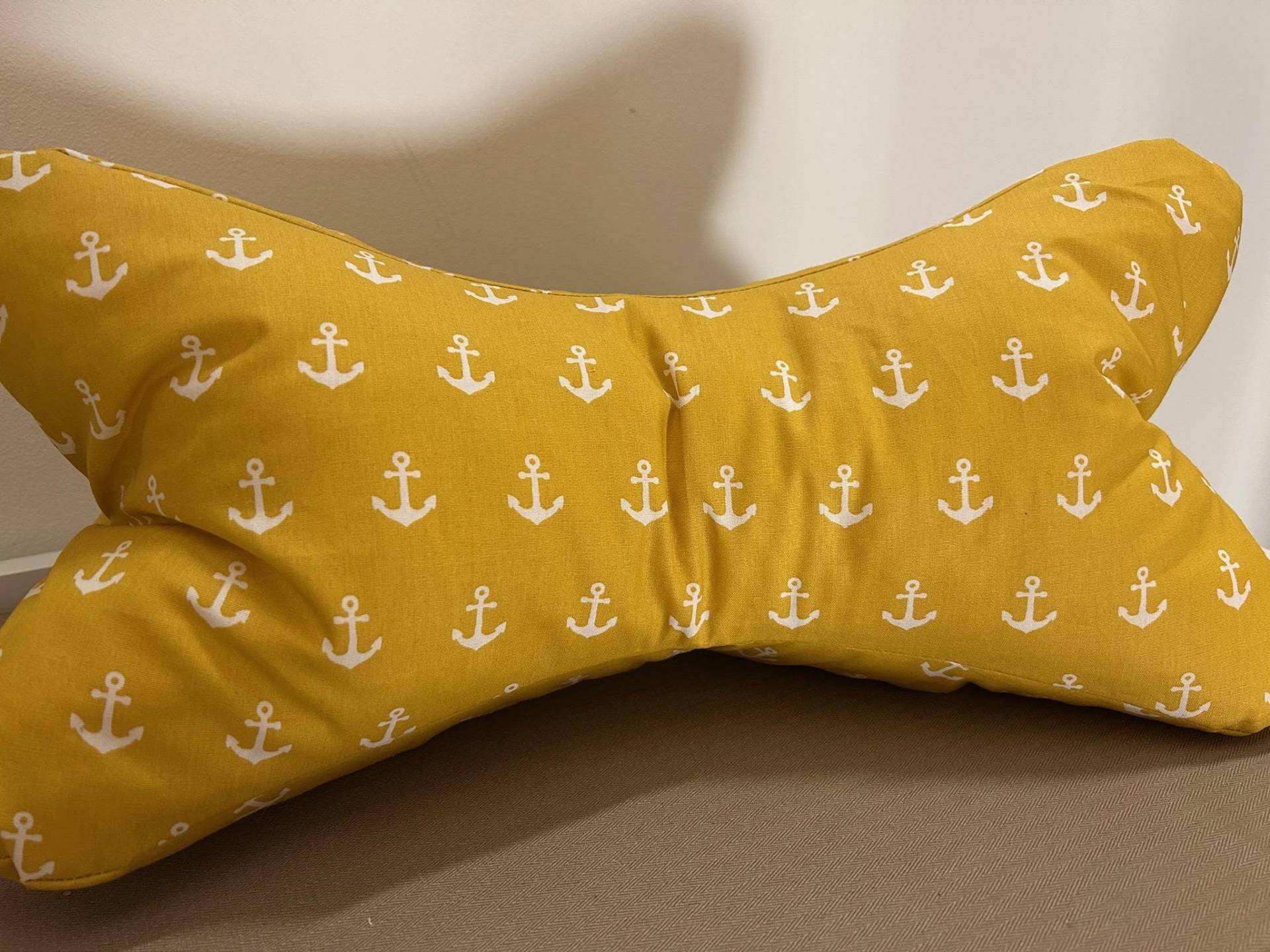 Leseknochen/Nackenkissen Buchstütze Knochenkissen Leseknochen/Nackenkissen Buchstütze Knochenkissen von Etsy - Handzauberwerk