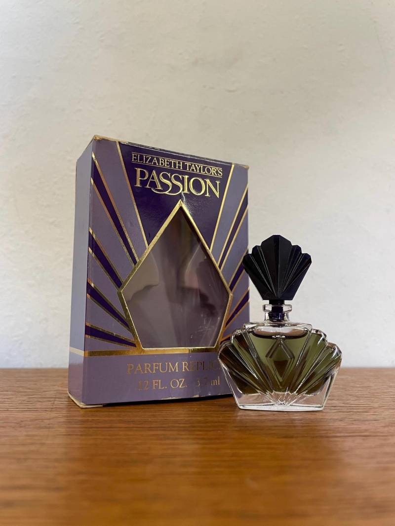 Mini Vintage Elizabeth Taylor Passion Parfum Eau De 3, 7Ml Miniatur Flakon Mit Ovp Duft von Etsy - HannoverVintagestore